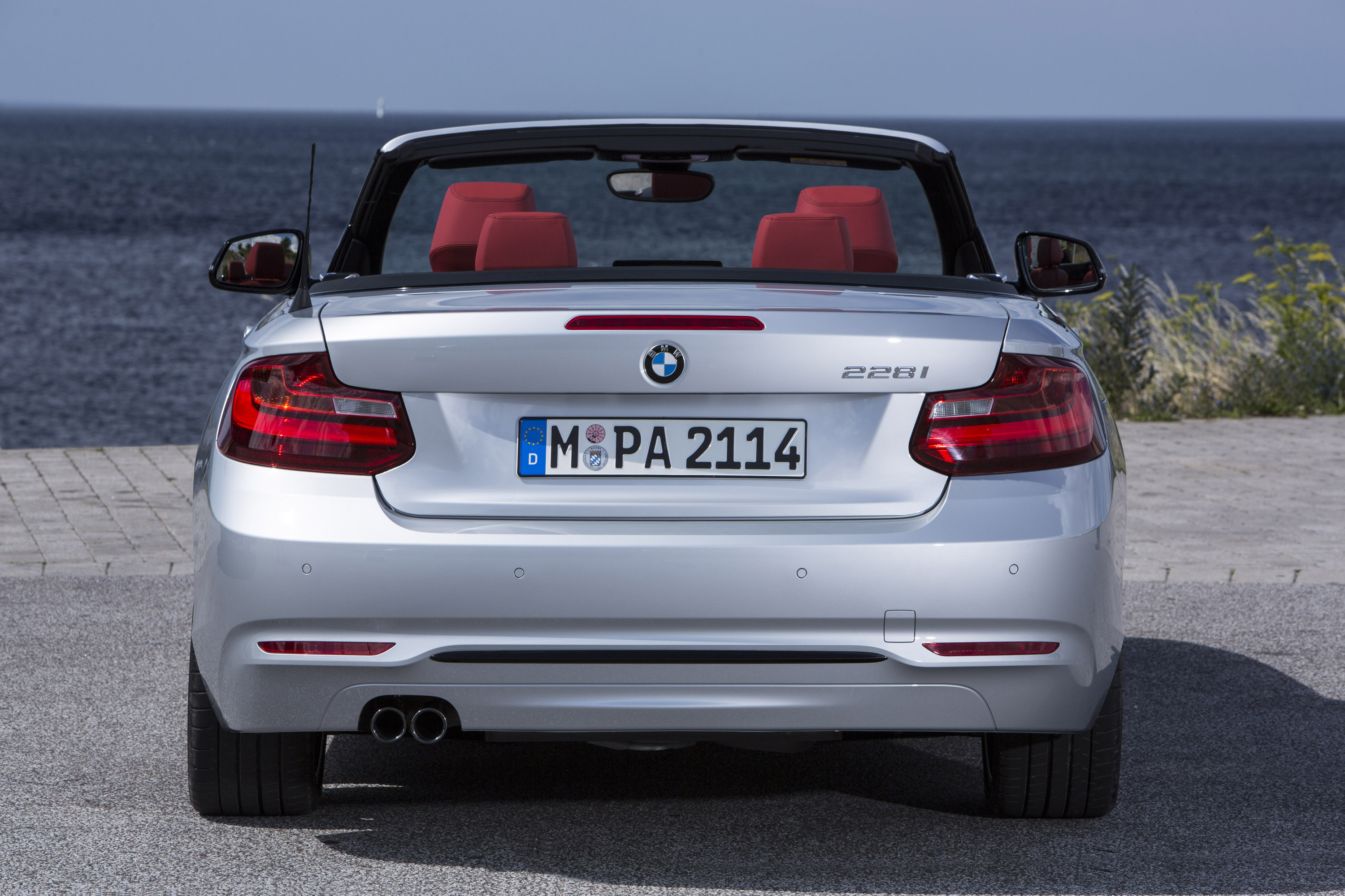 BMW 2-Series Convertible photo #32