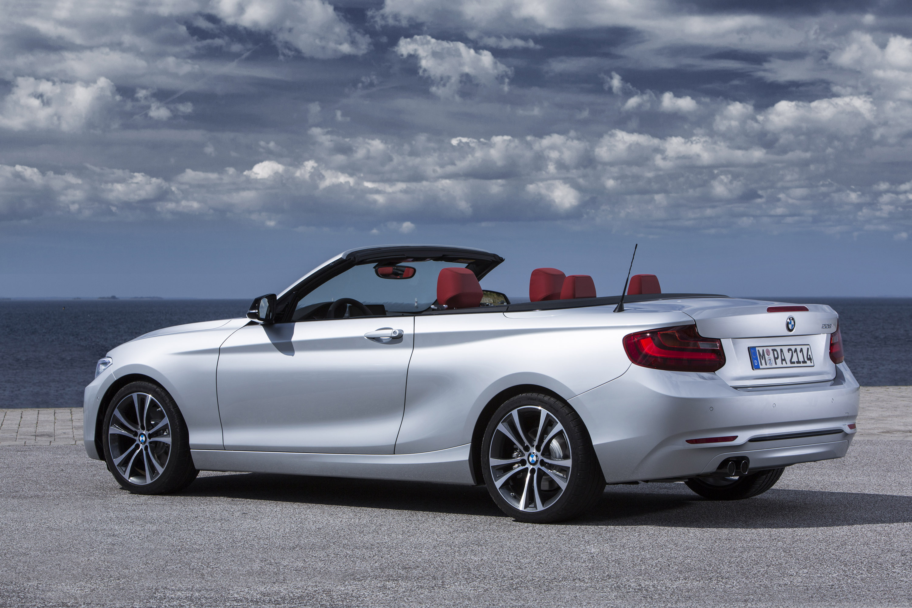 BMW 2-Series Convertible photo #33