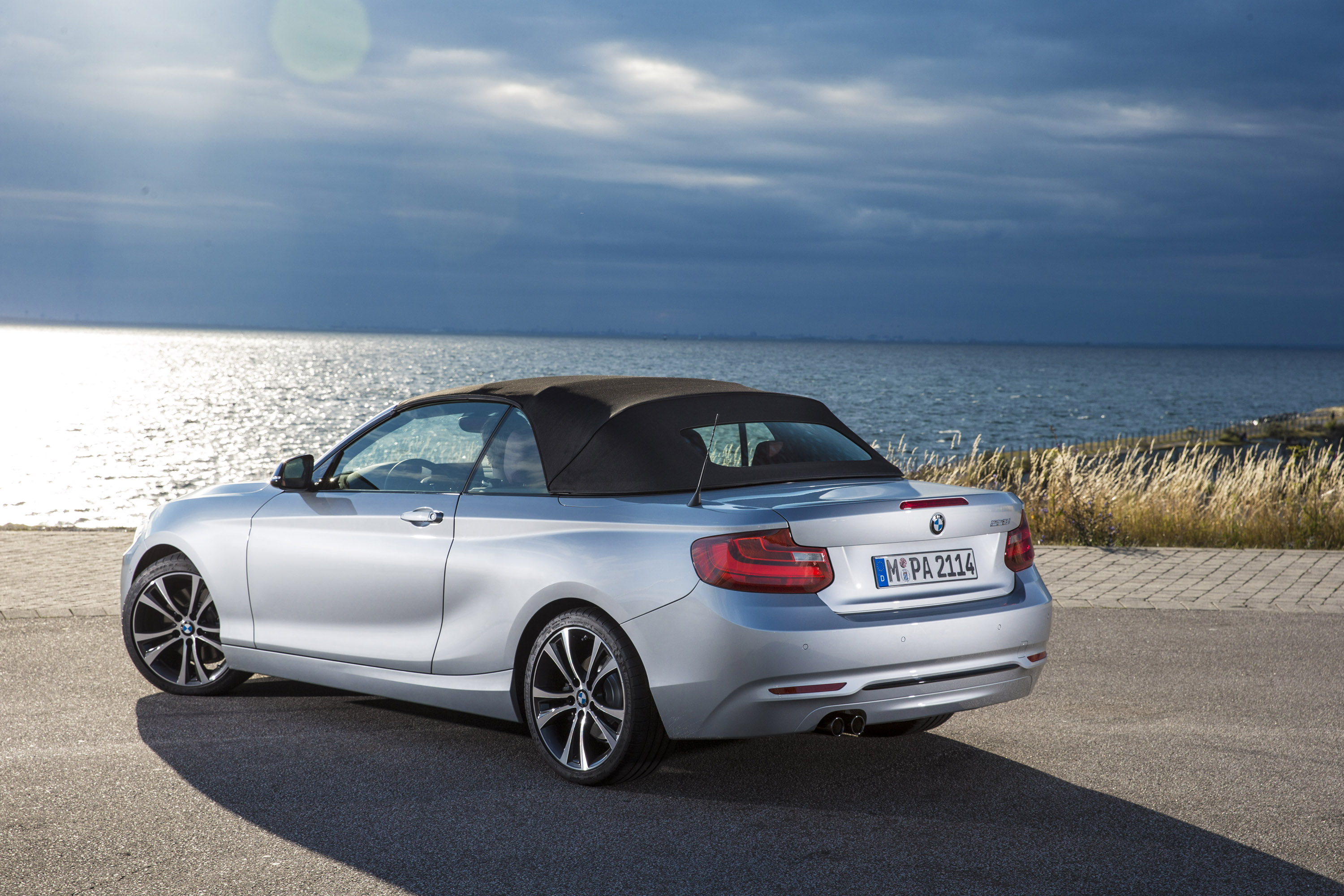 BMW 2-Series Convertible photo #38