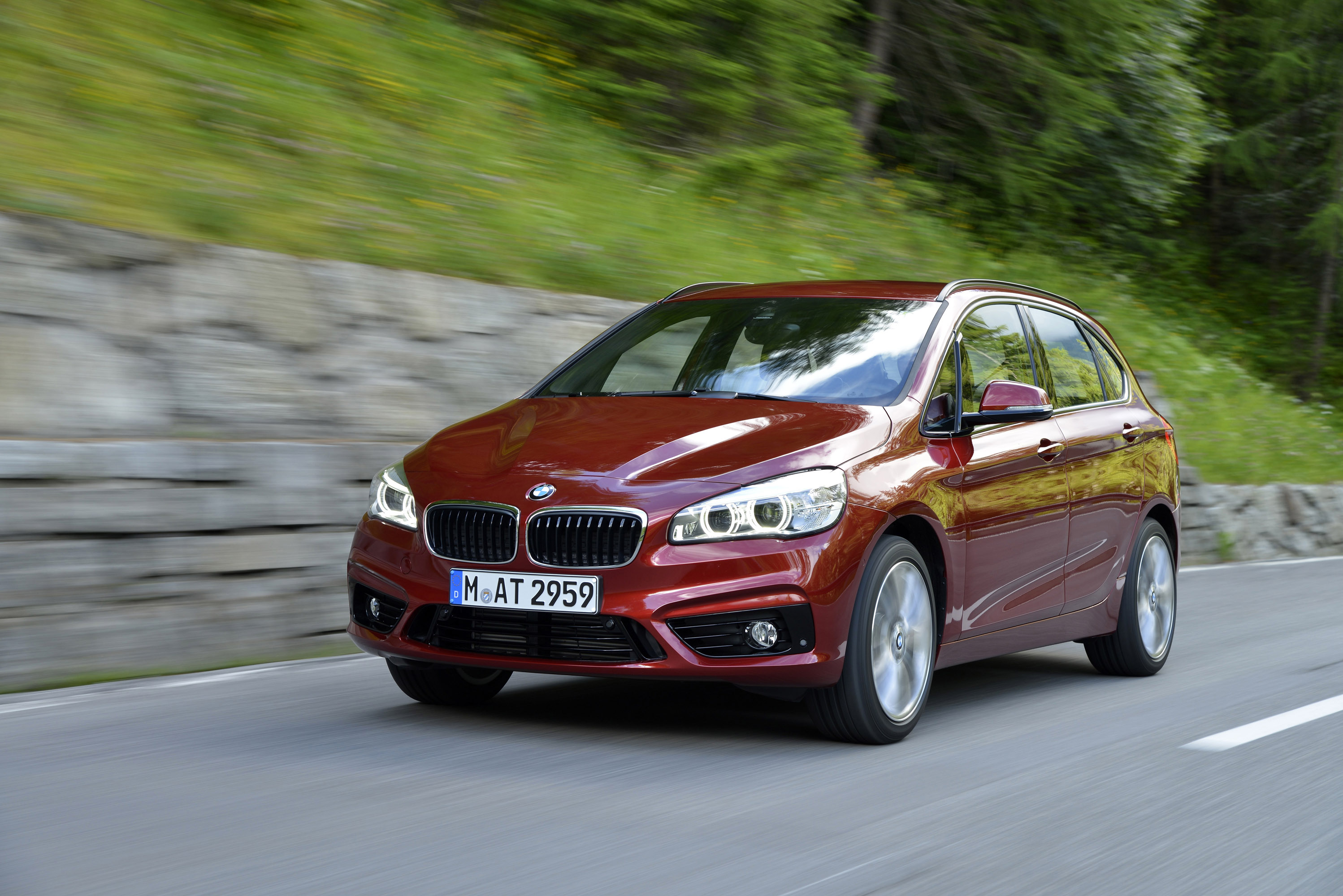 BMW 218d Active Tourer photo #25