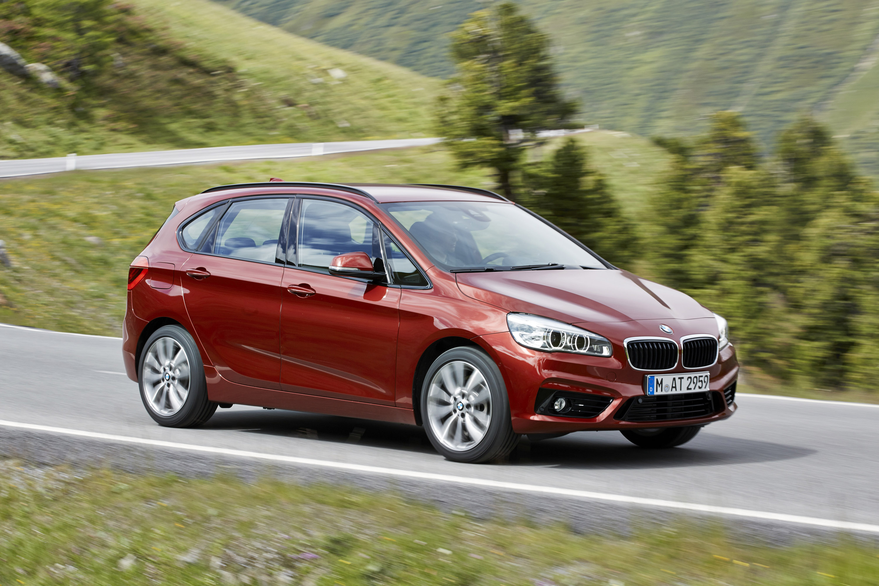 BMW 218d Active Tourer photo #26