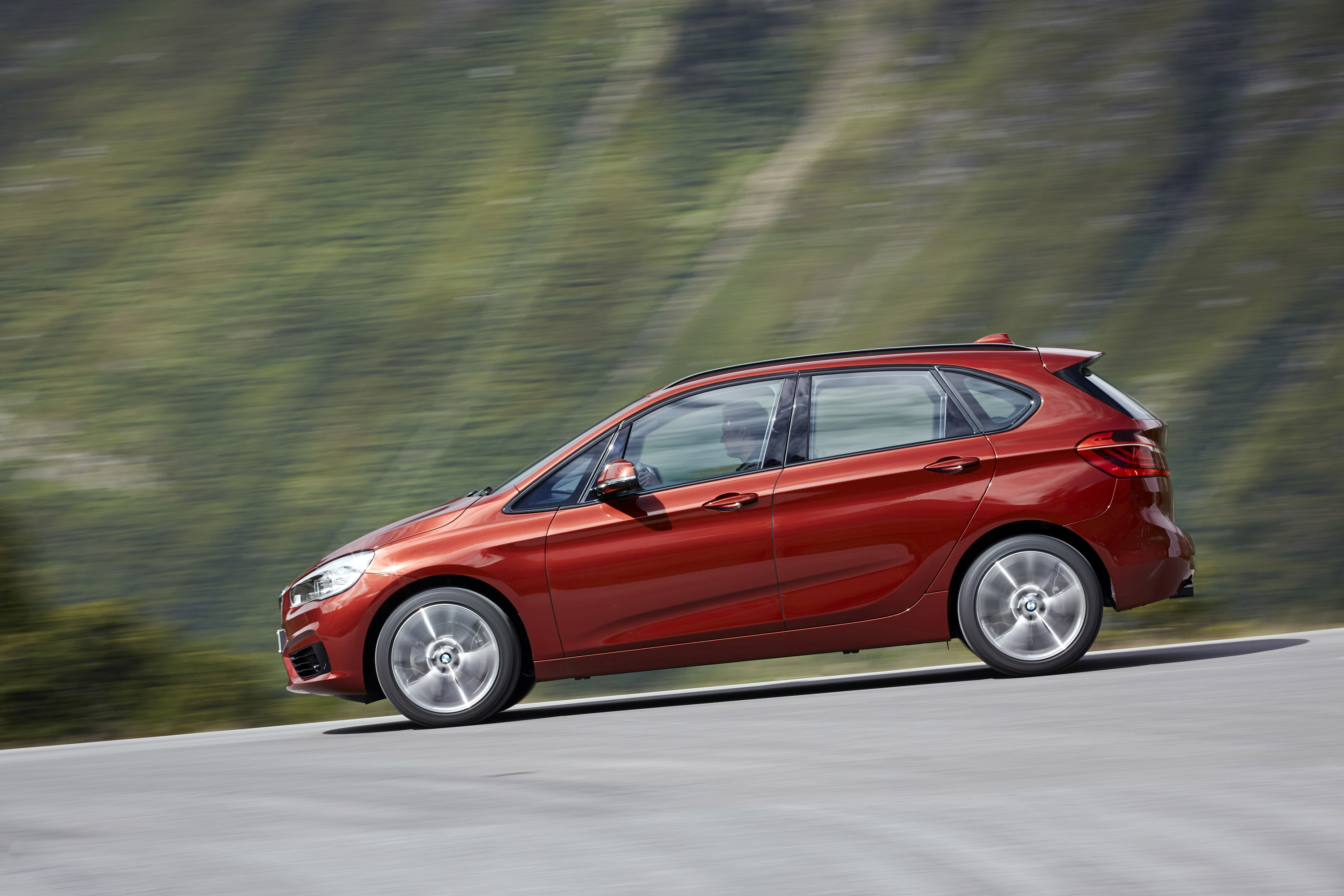 BMW 218d Active Tourer photo #30