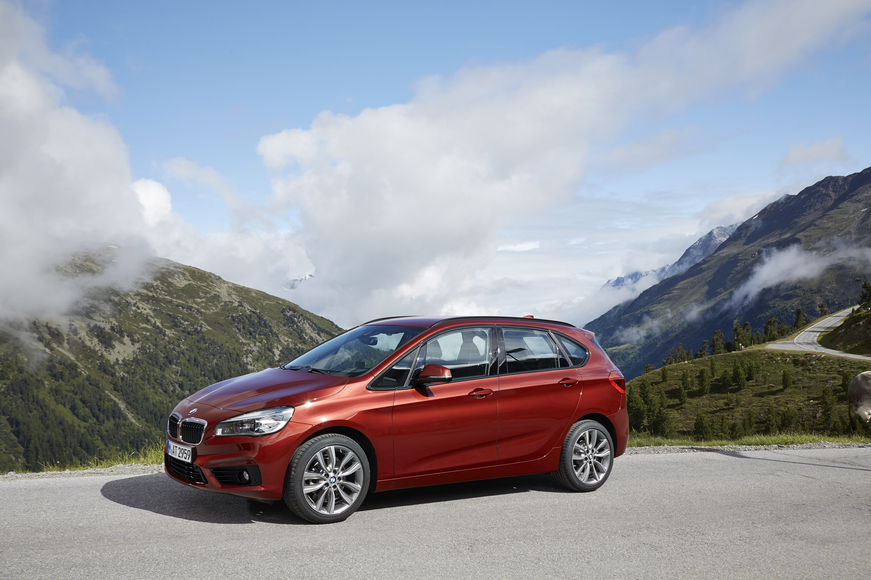 BMW 218d Active Tourer photo #34