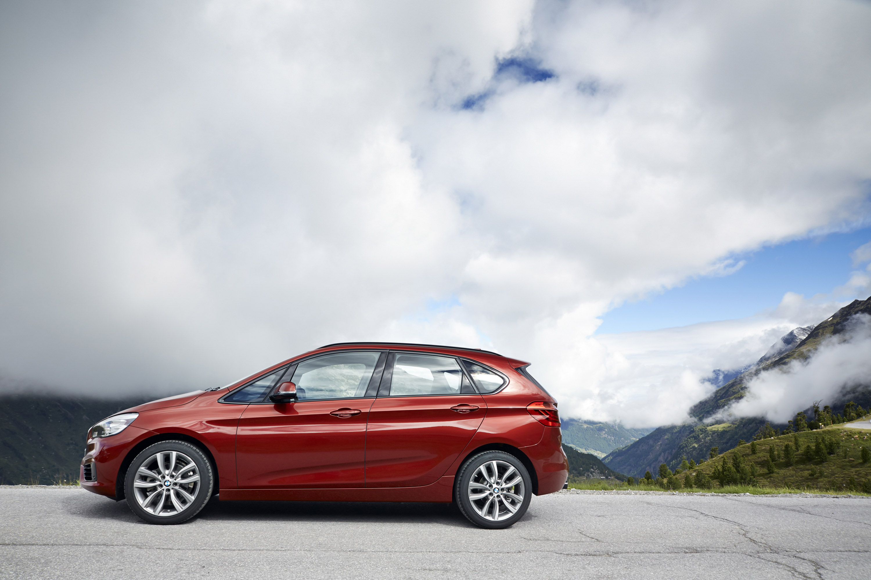 BMW 218d Active Tourer photo #39