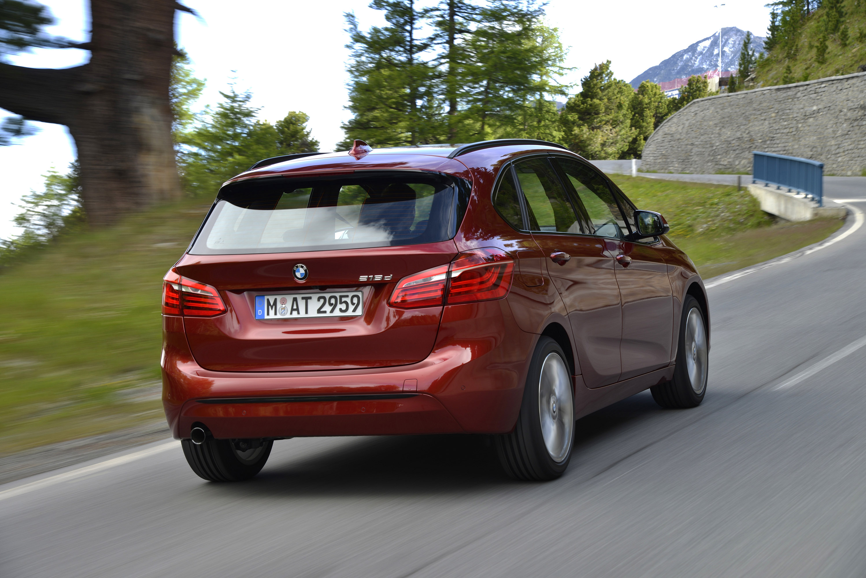 BMW 218d Active Tourer photo #44