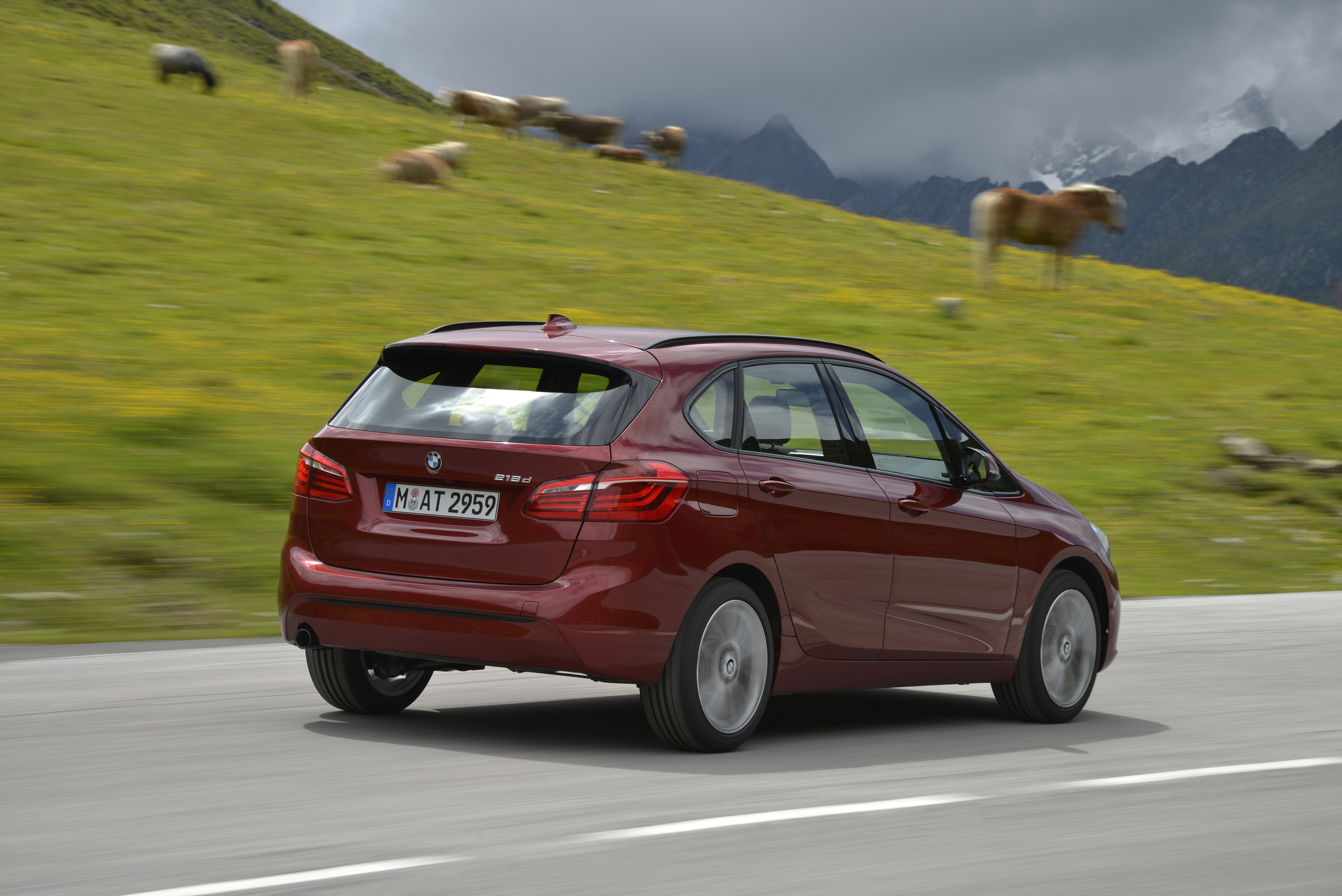 BMW 218d Active Tourer photo #50