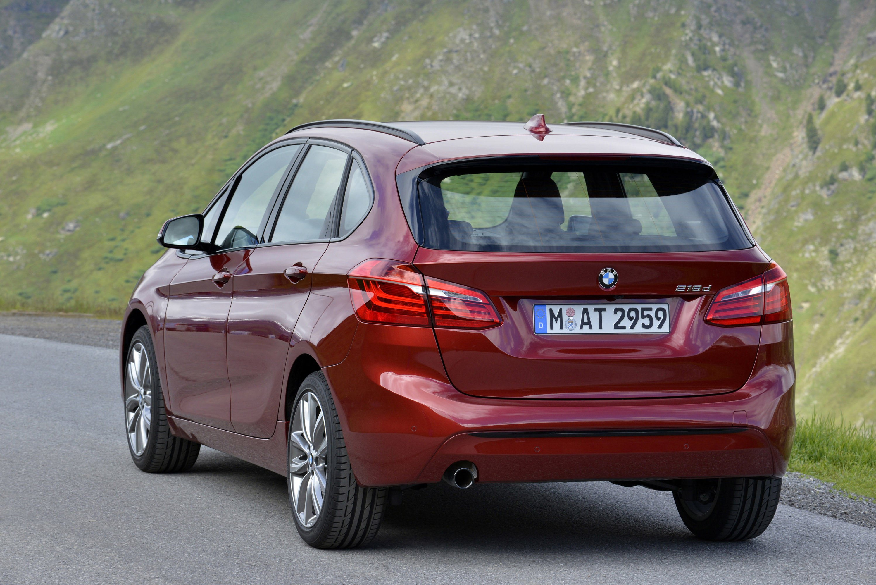 BMW 218d Active Tourer photo #60