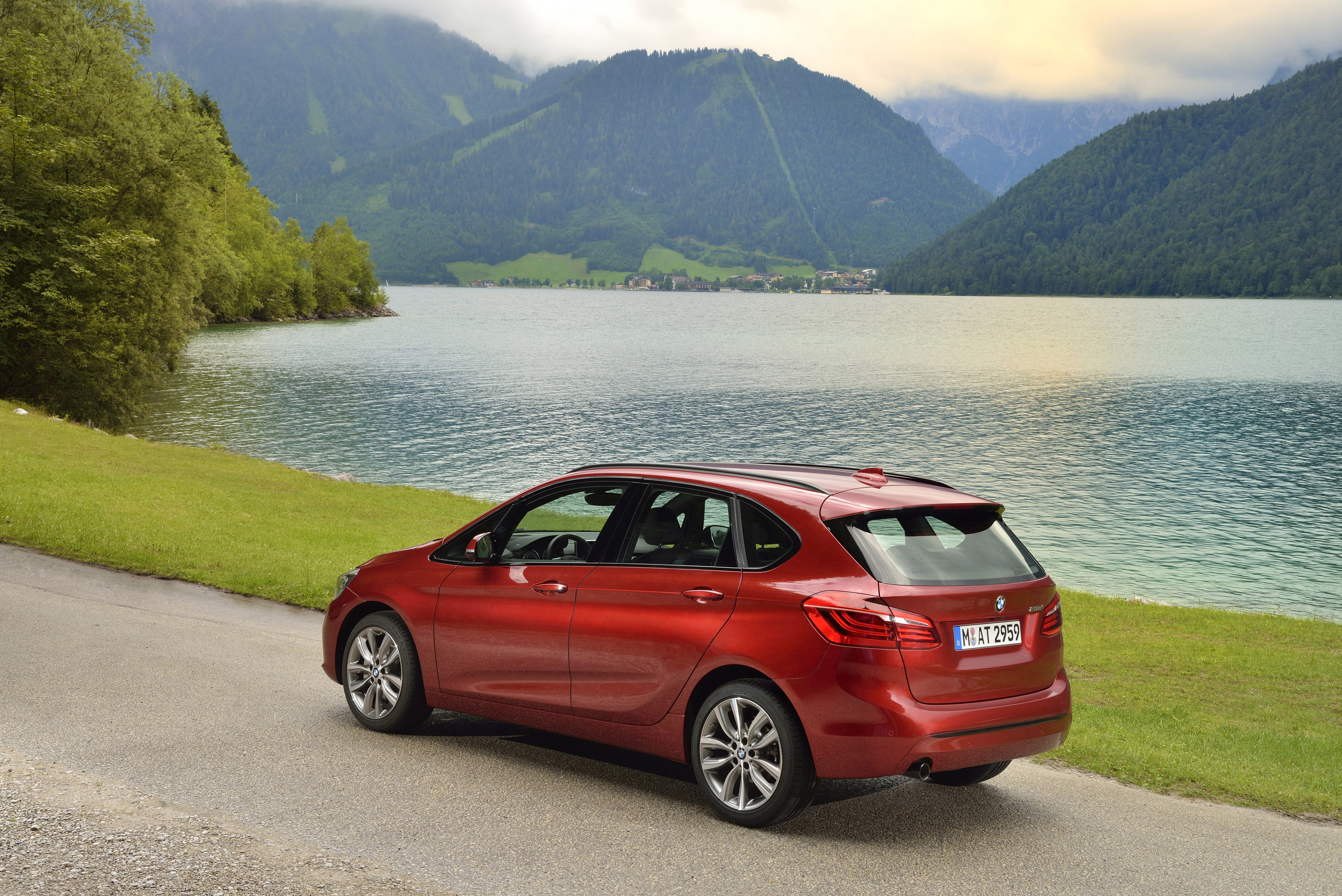 BMW 218d Active Tourer photo #61