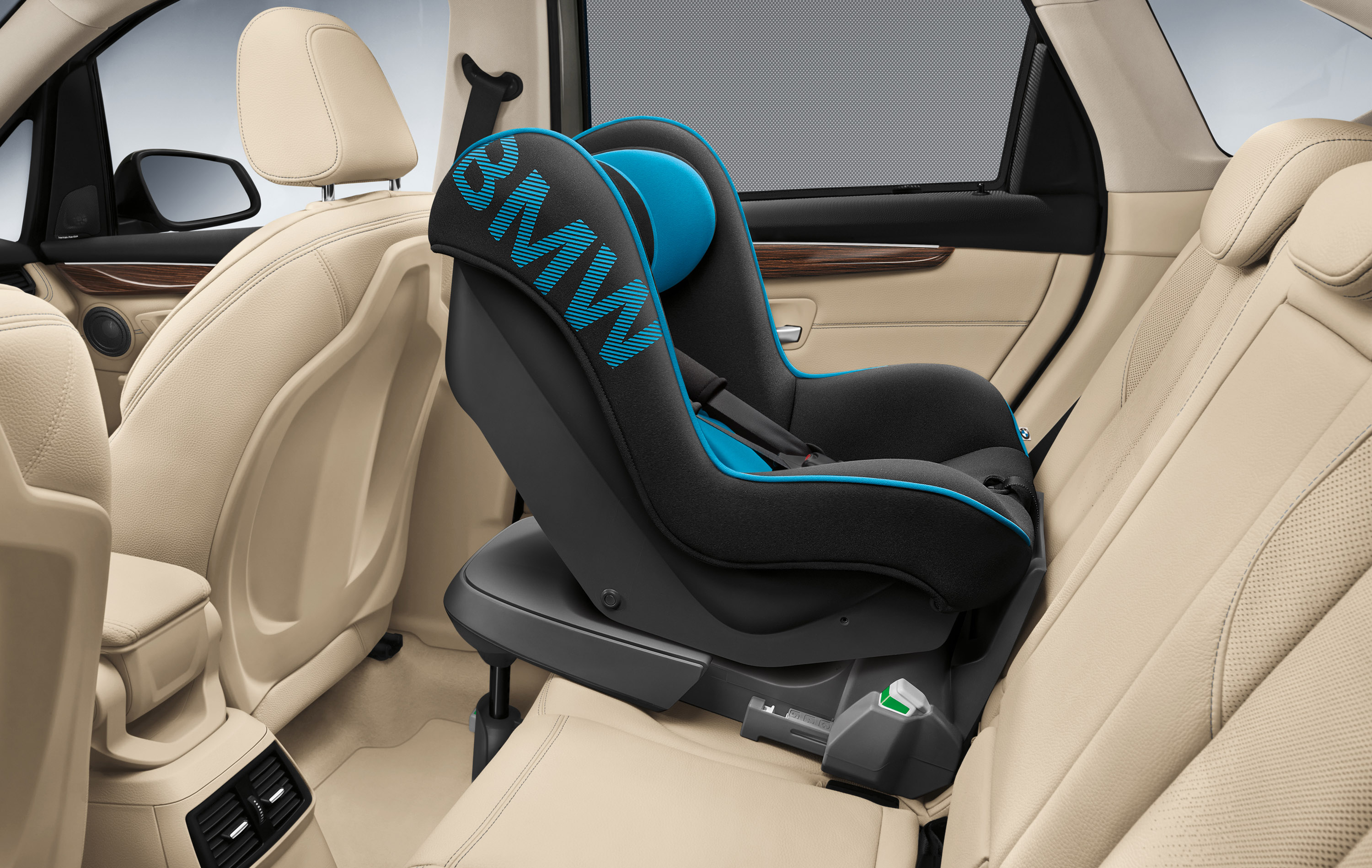 BMW 218d Active Tourer photo #67