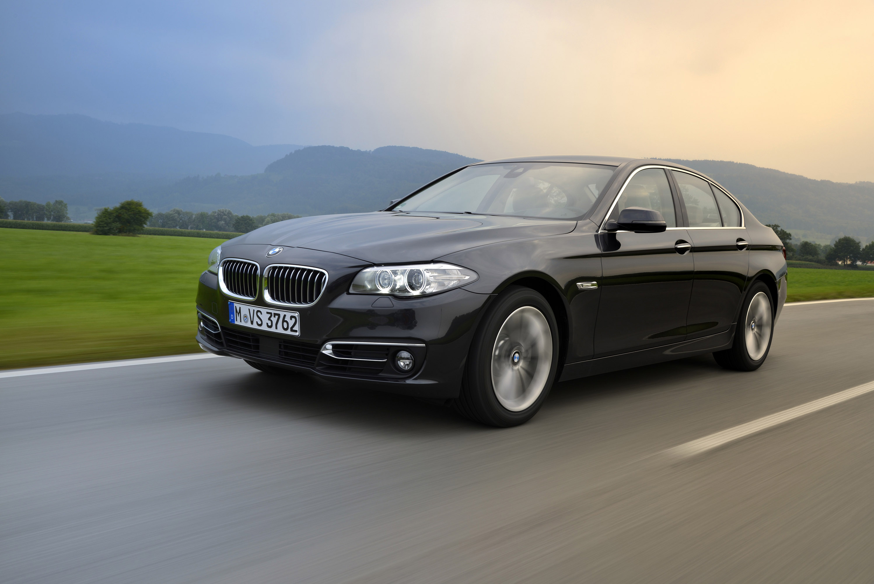 BMW 518d photo #1