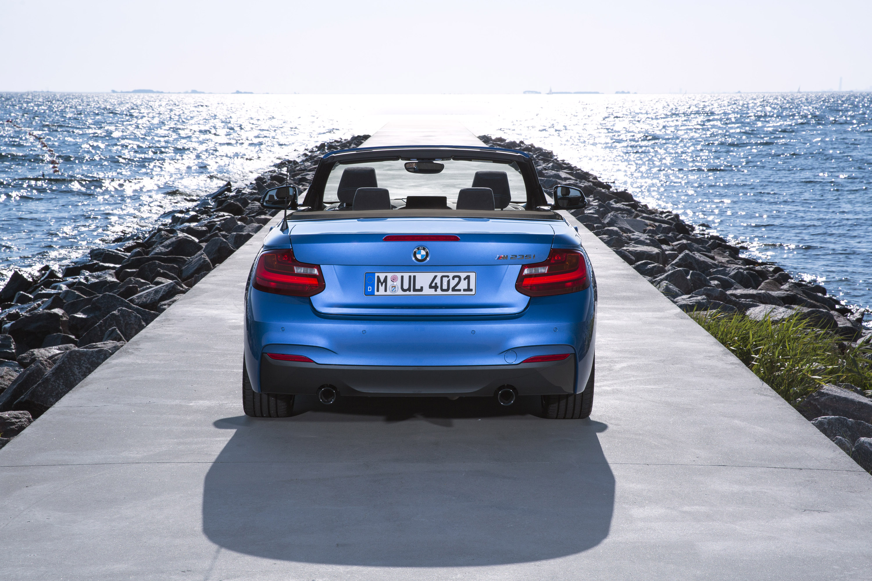 BMW M235i Convertible photo #20