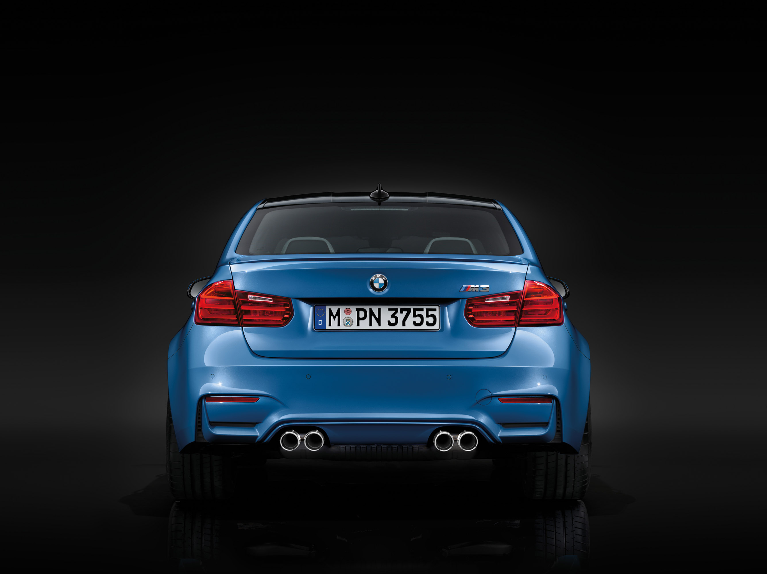 BMW M3 Sedan photo #16