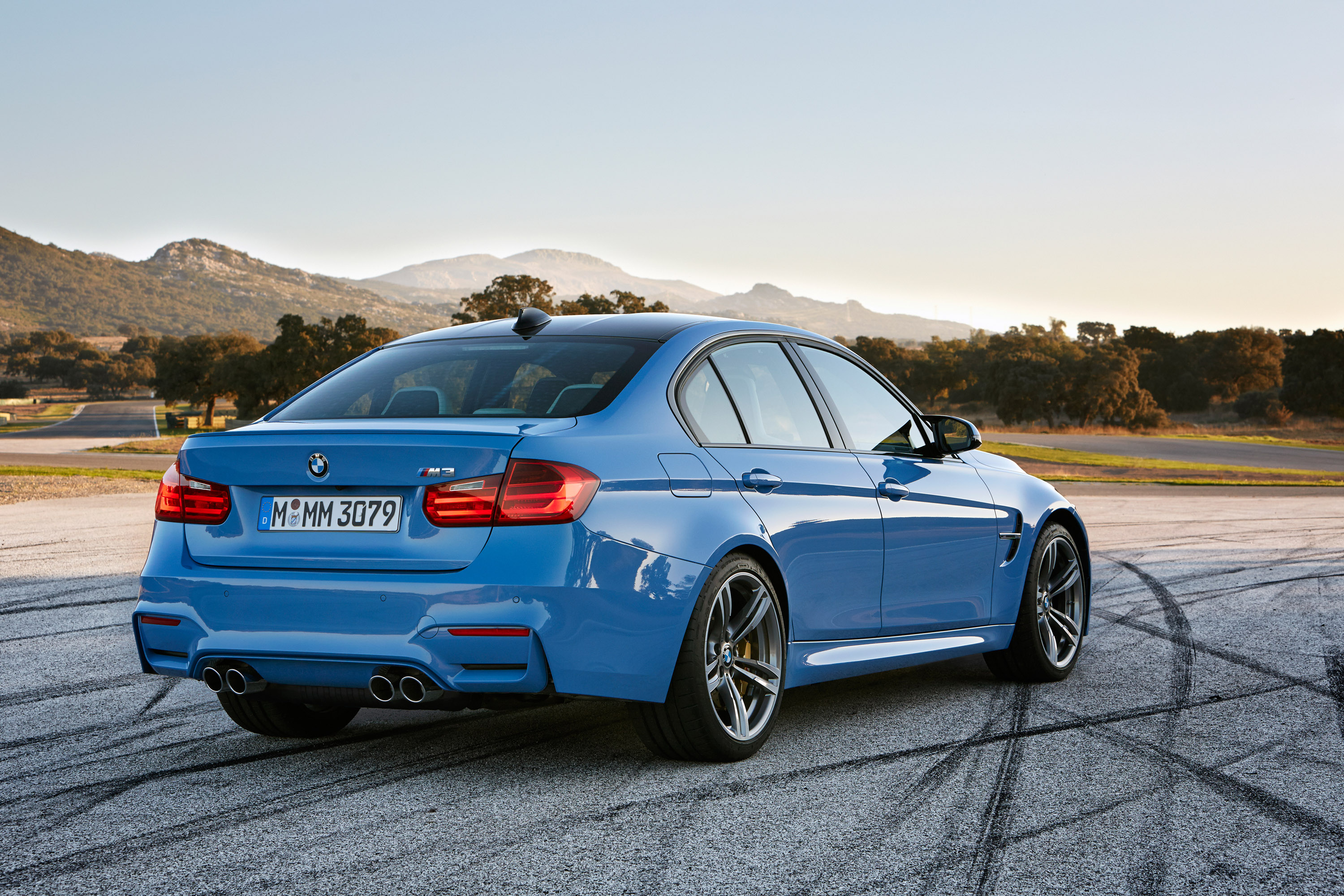 BMW M3 Sedan photo #17