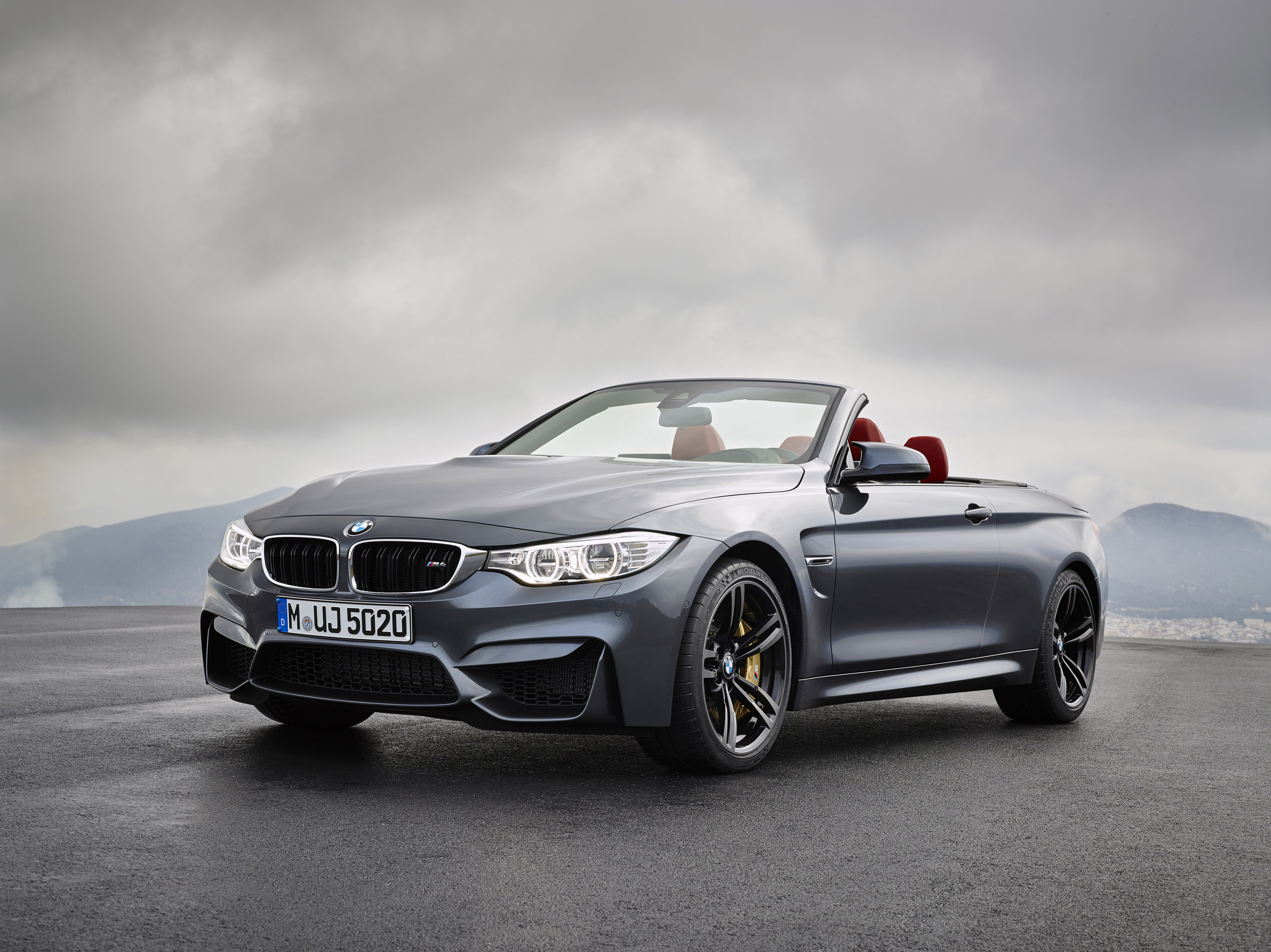 BMW M4 Convertible photo #1