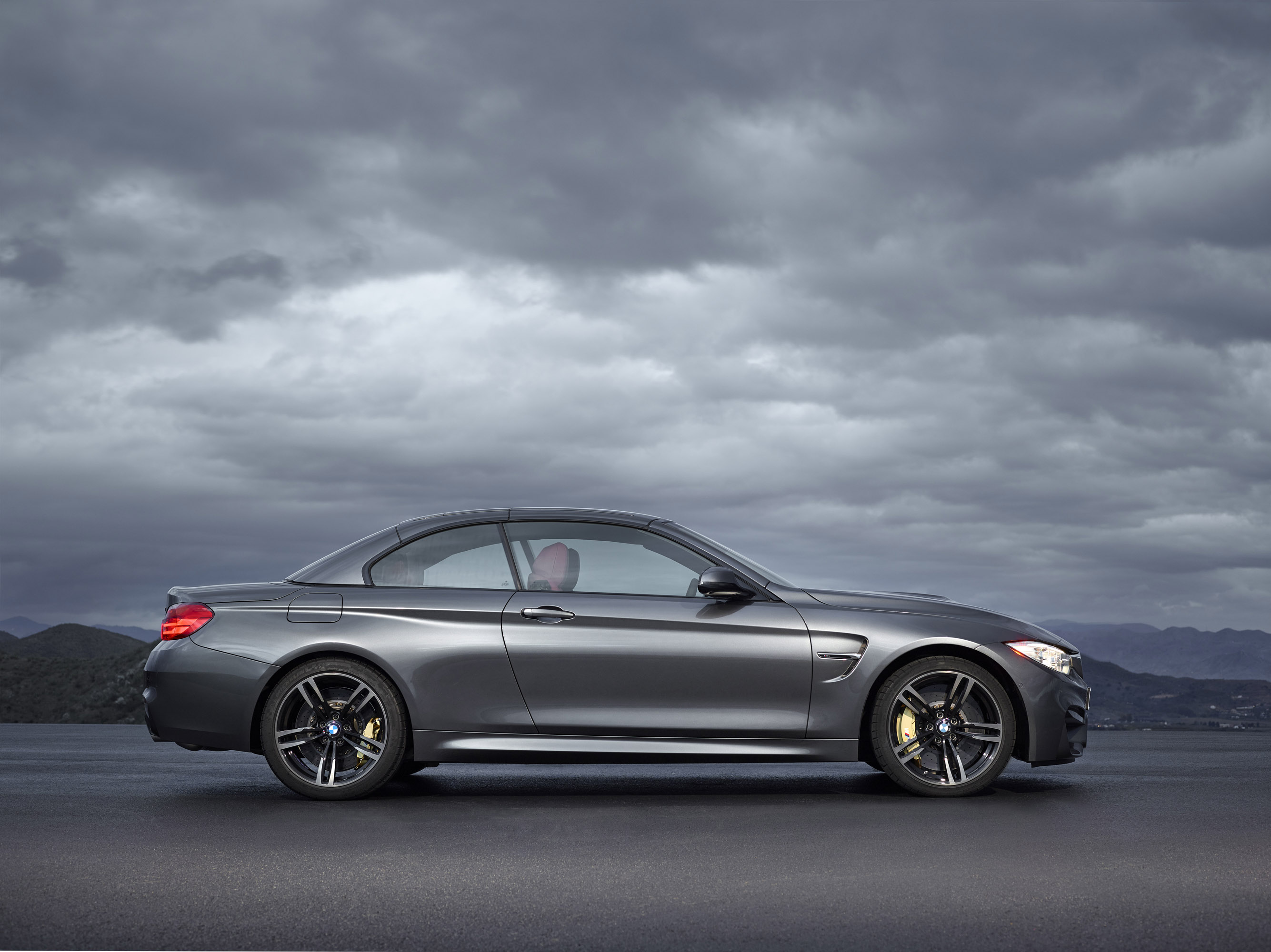 BMW M4 Convertible photo #18
