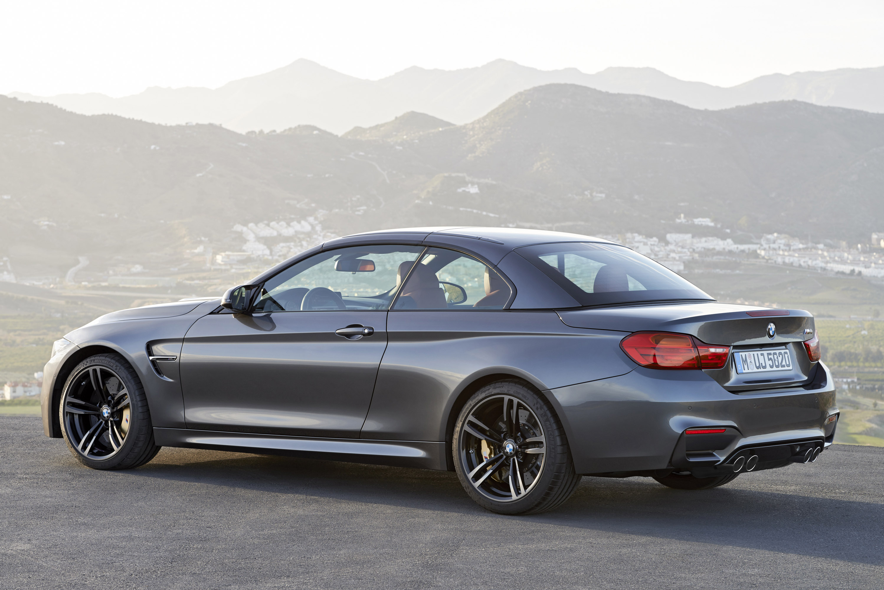 BMW M4 Convertible photo #23