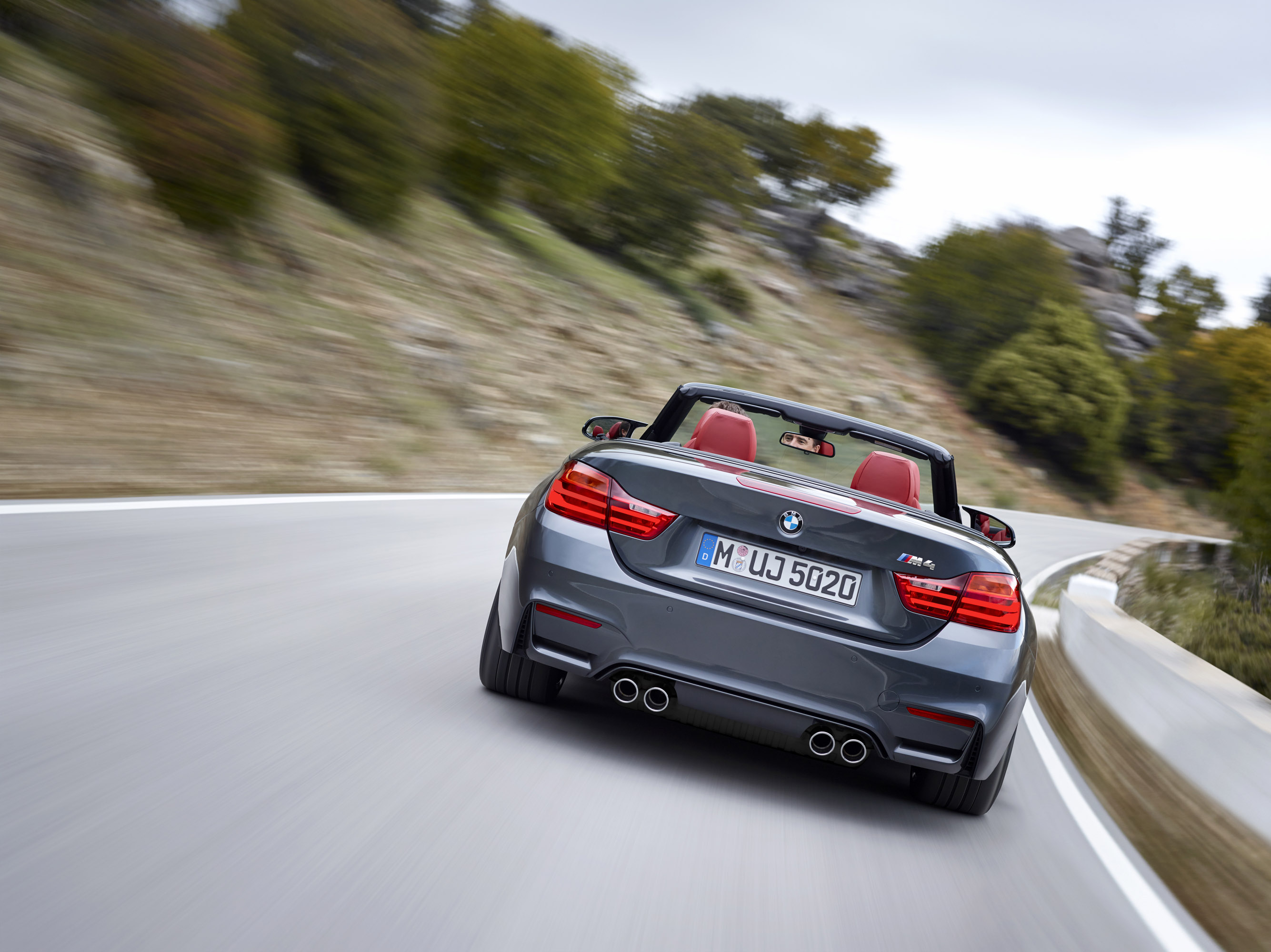 BMW M4 Convertible photo #29