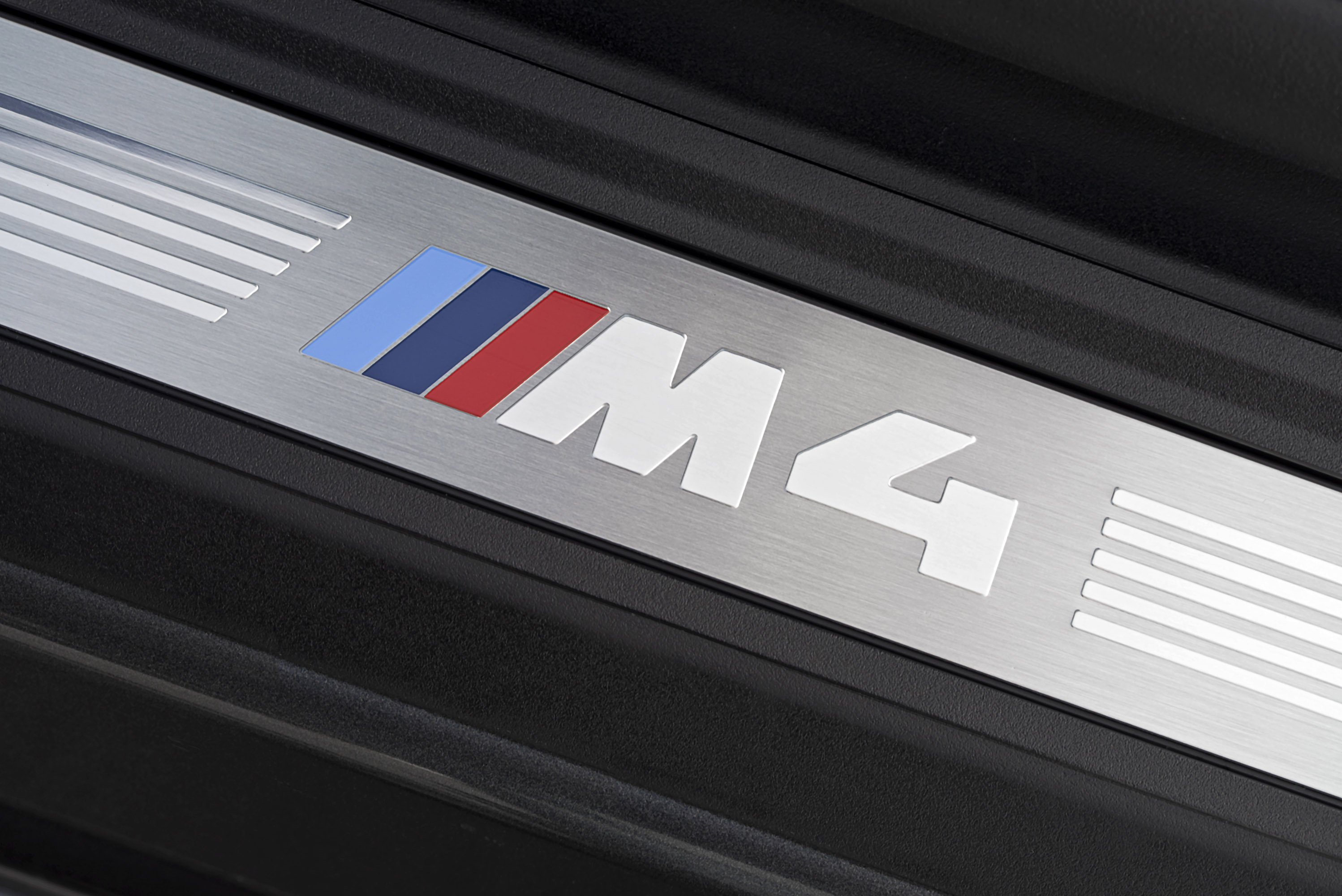 BMW M4 Convertible photo #34