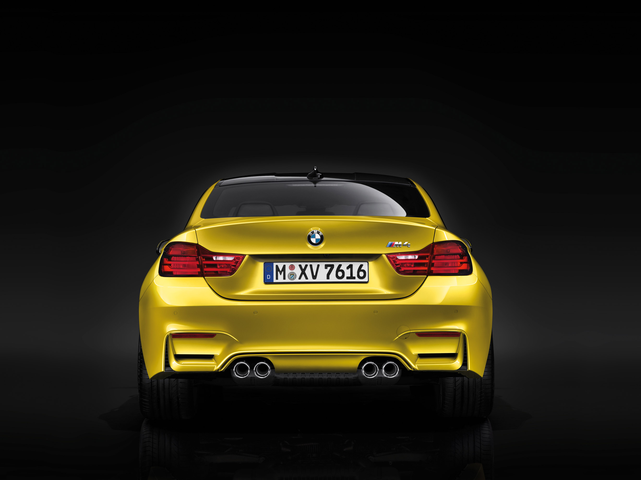 BMW M4 Coupe photo #17