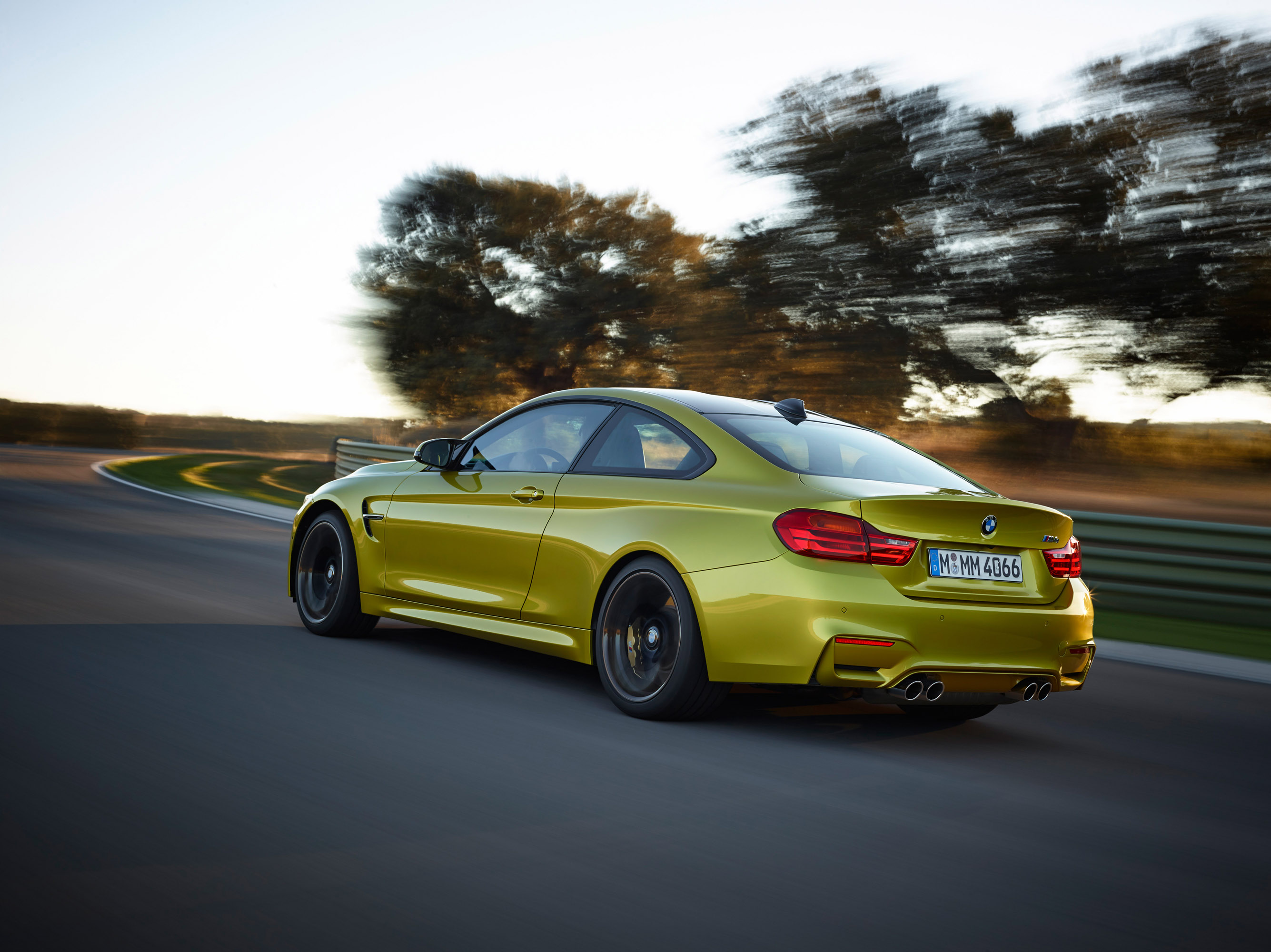 BMW M4 Coupe photo #18
