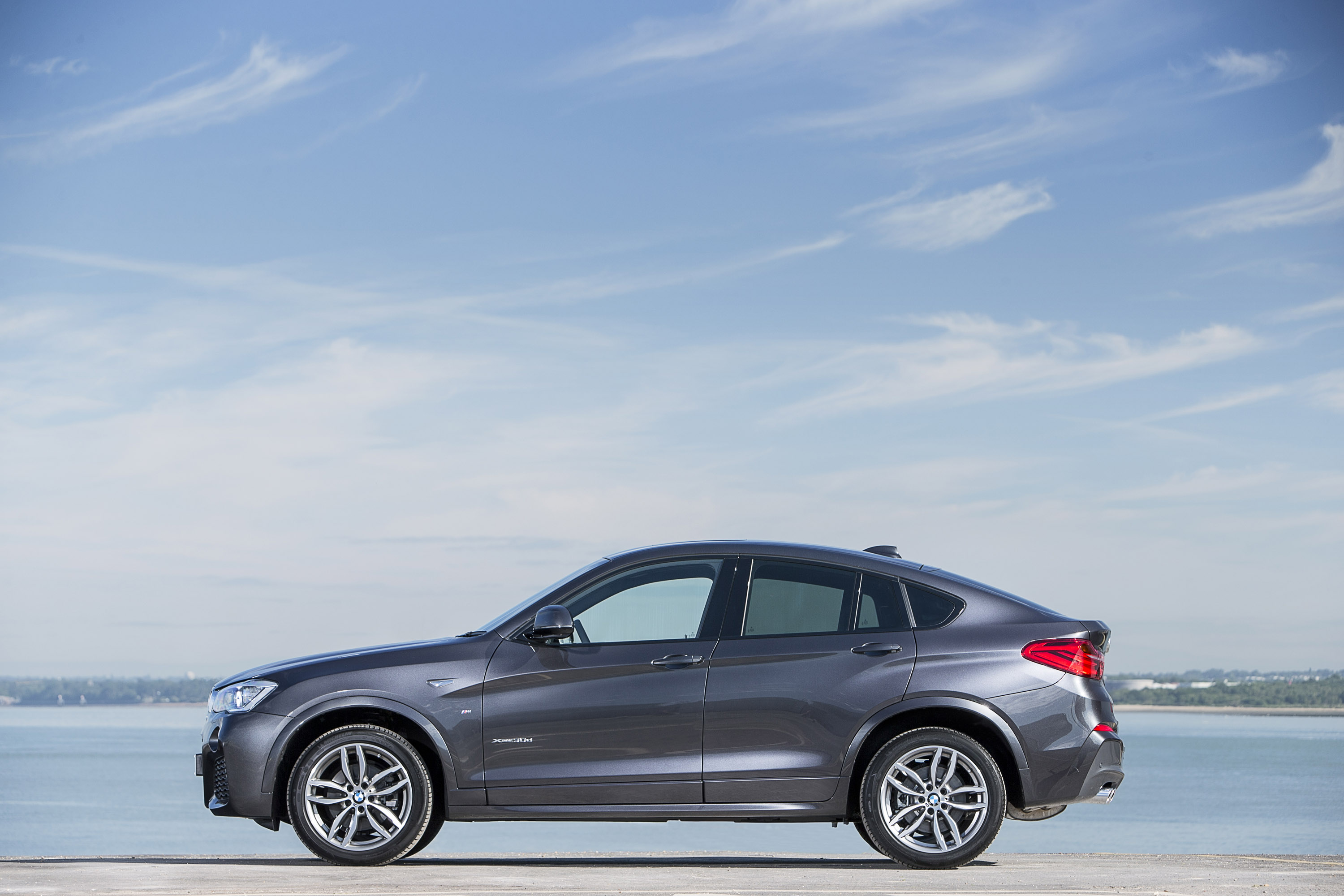 BMW X4 UK Version photo #2