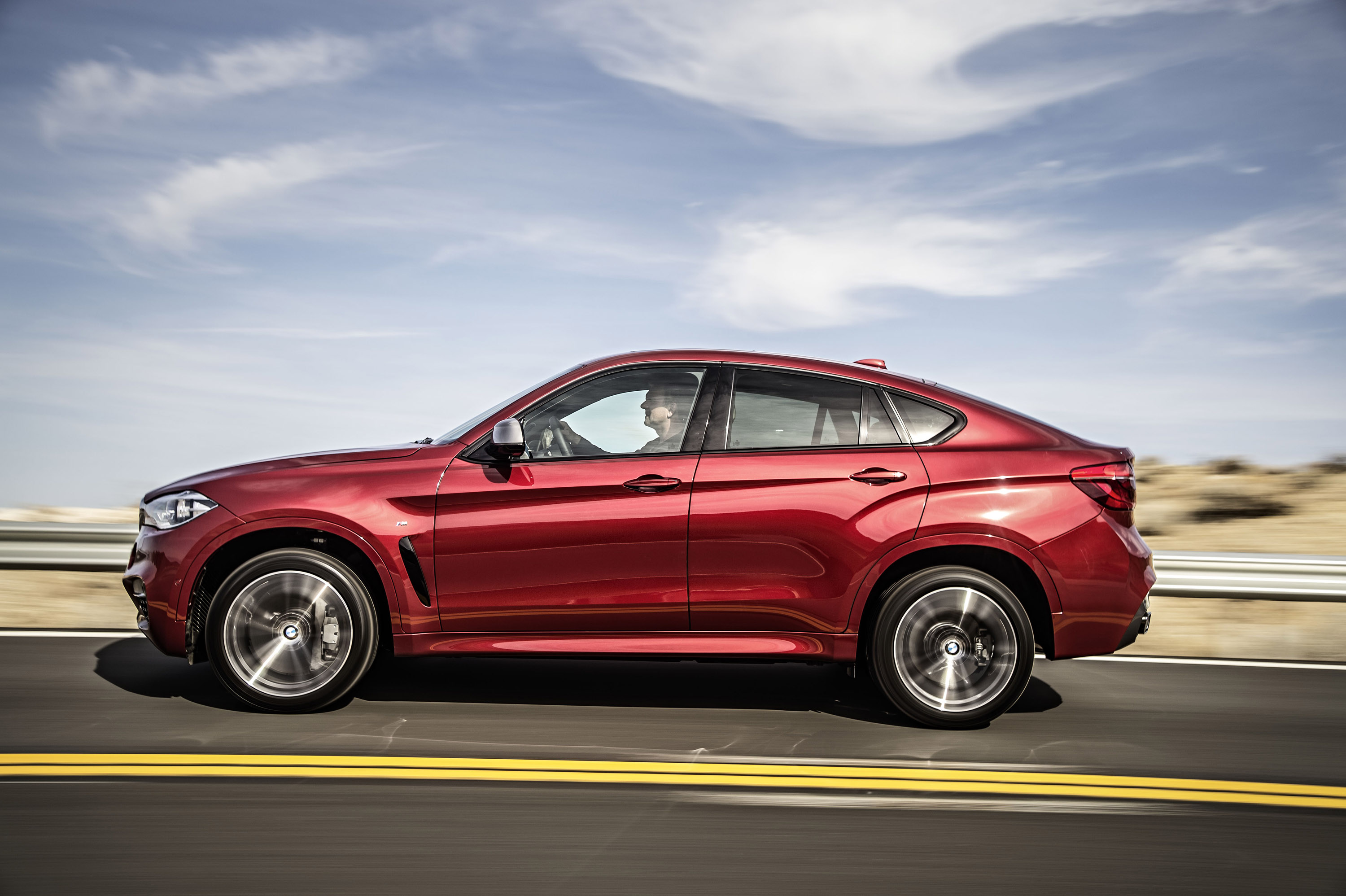 BMW X6 photo #25