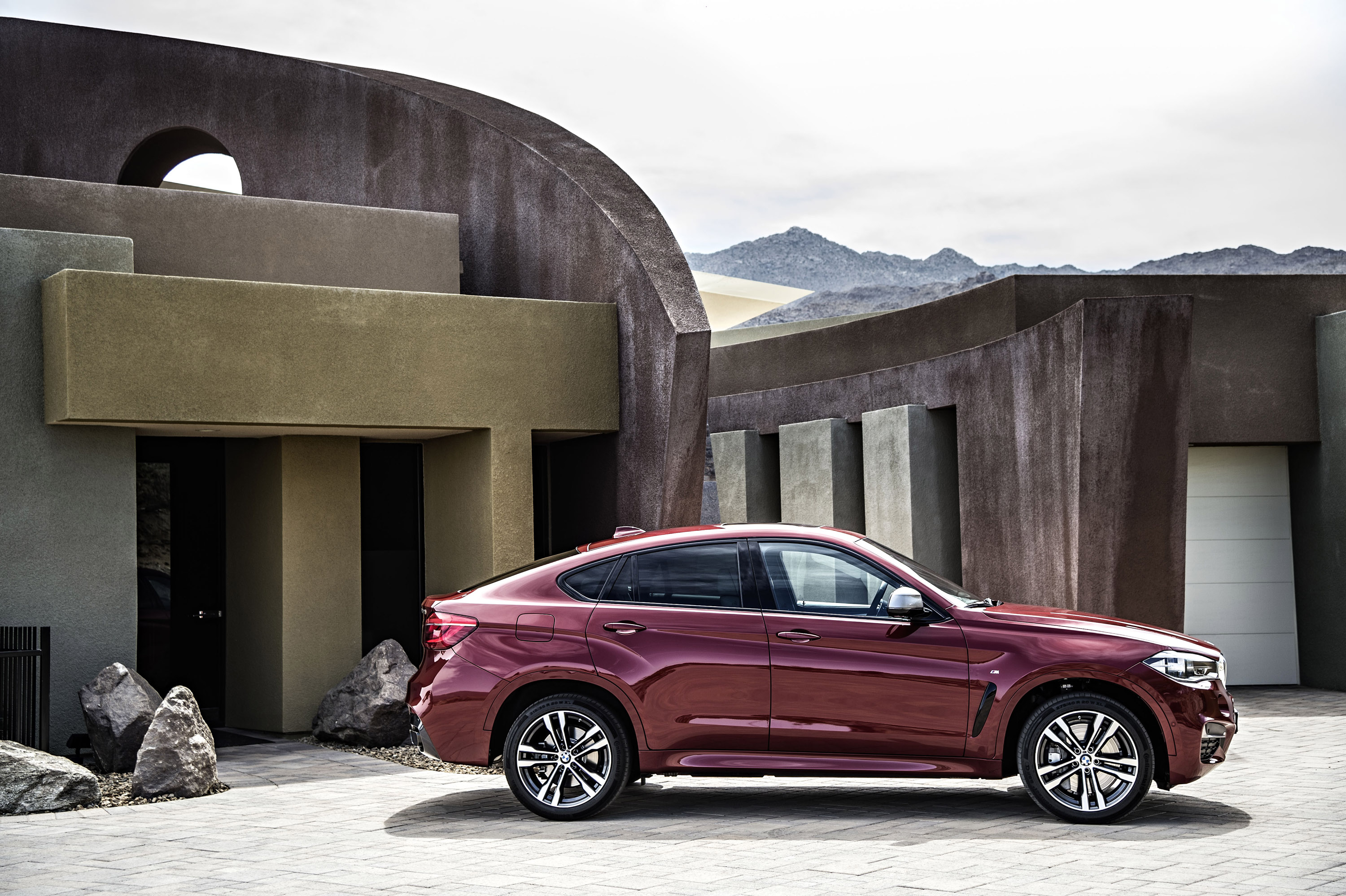 BMW X6 photo #30
