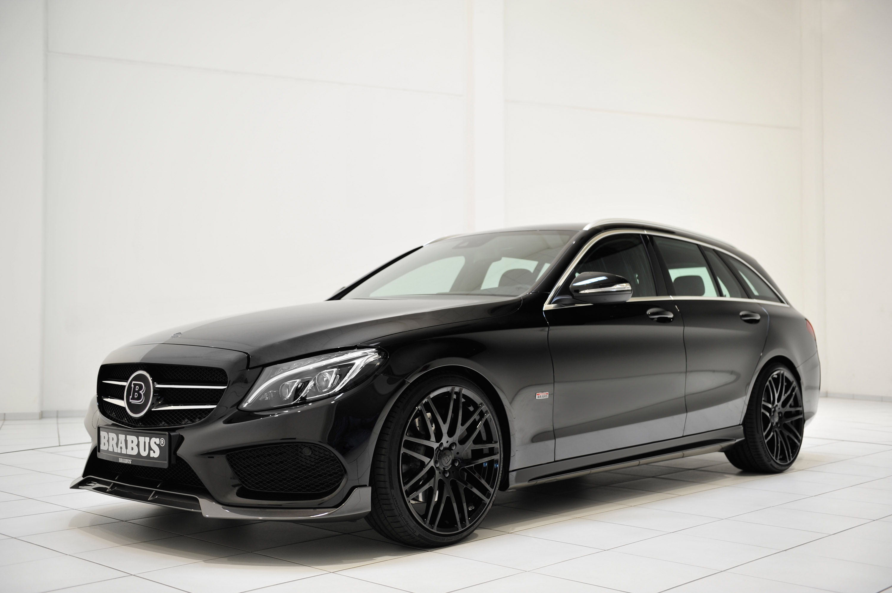 BRABUS Mercedes-Benz C-Class AMG Wagon photo #2