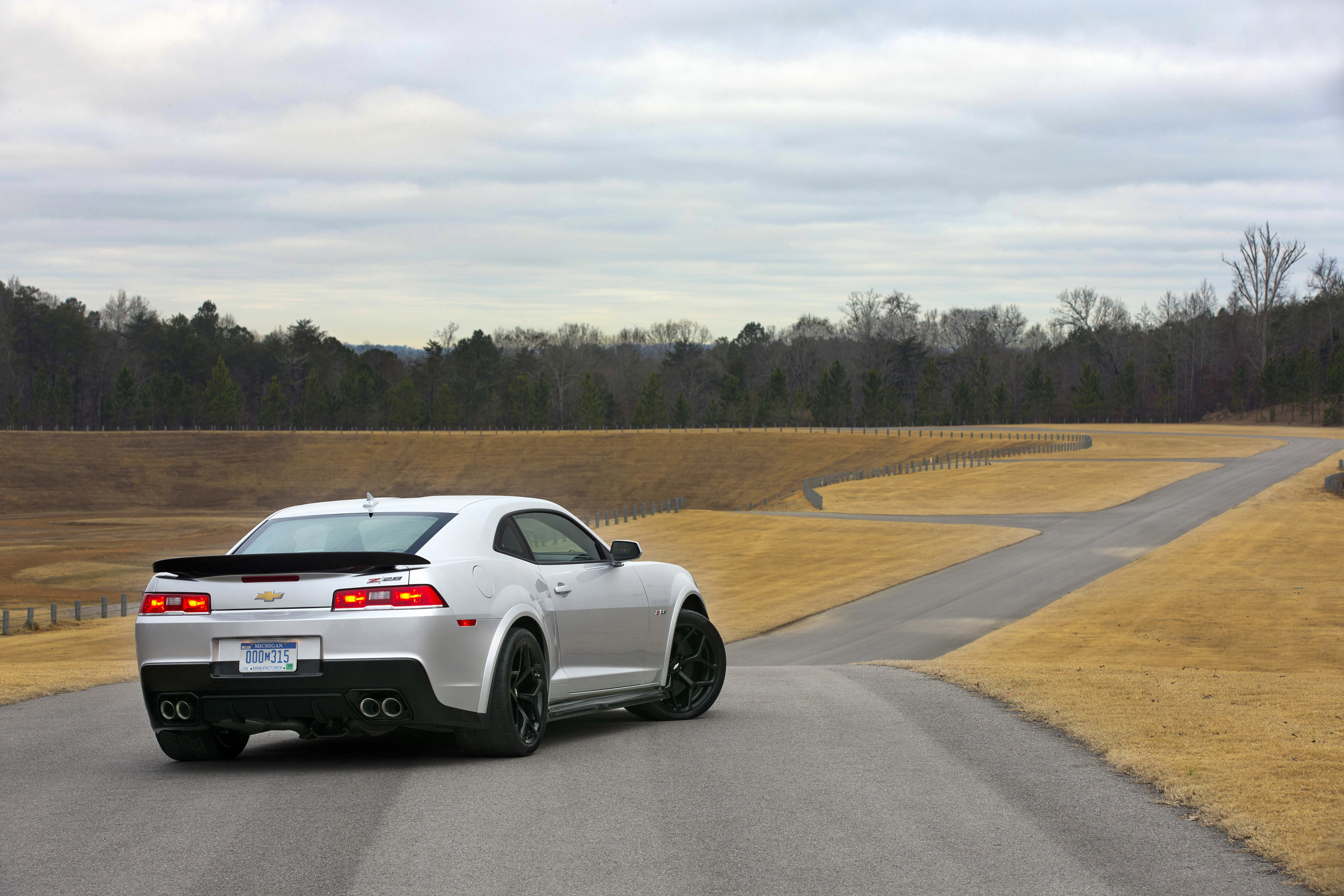 Chevrolet Camaro Z-28 photo #13