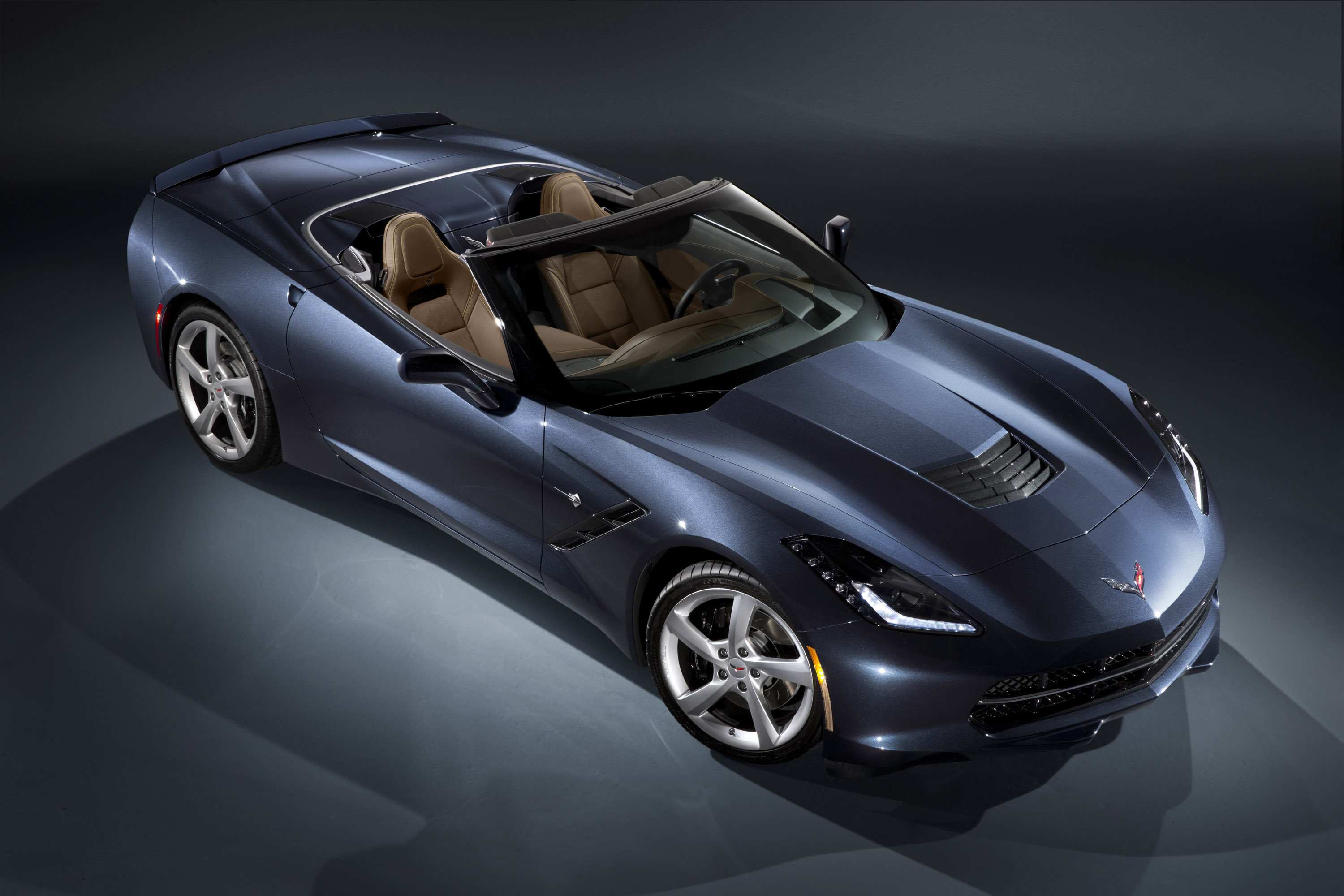 Chevrolet Corvette Stingray Convertible photo #2