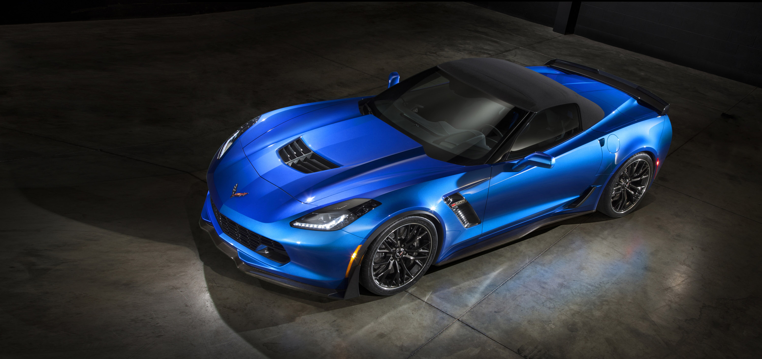 Chevrolet Corvette Z06 Convertible photo #2