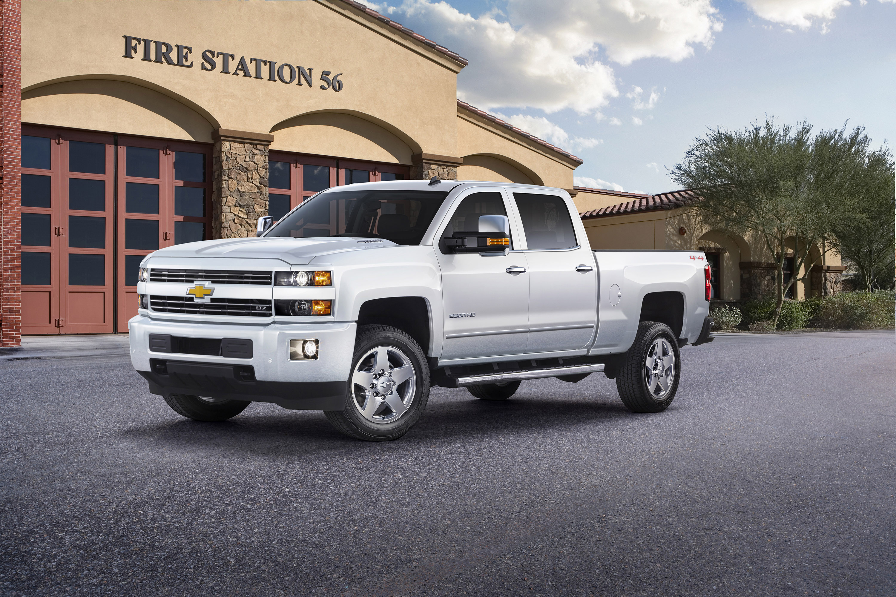 Chevrolet блоггер модели. Chevrolet Silverado 2500hd. 2015 Chevrolet Silverado 2500hd. Шевроле Сильверадо 2015. Chevrolet Silverado 2500.