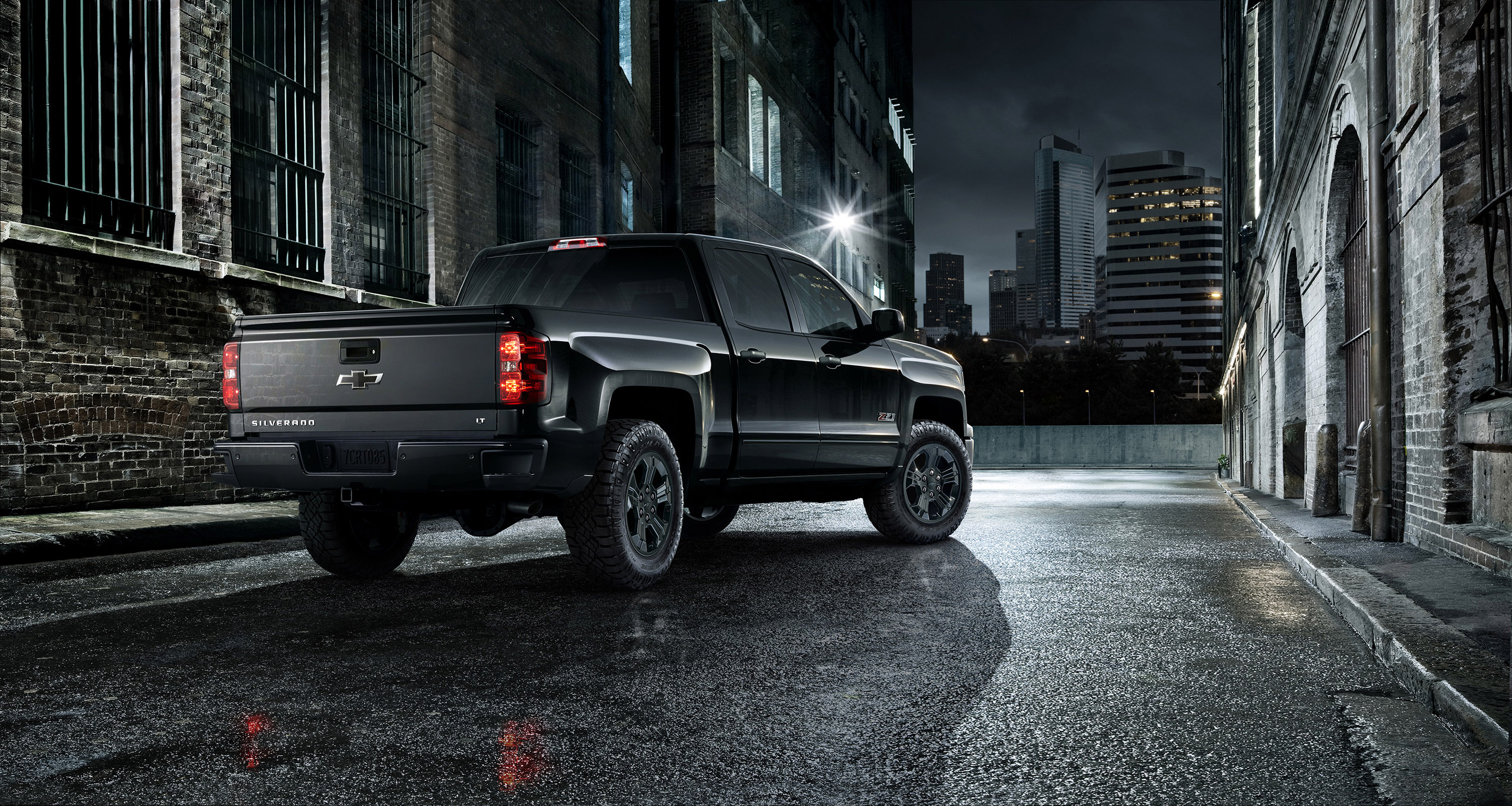 Chevrolet Silverado Midnight Edition photo #2