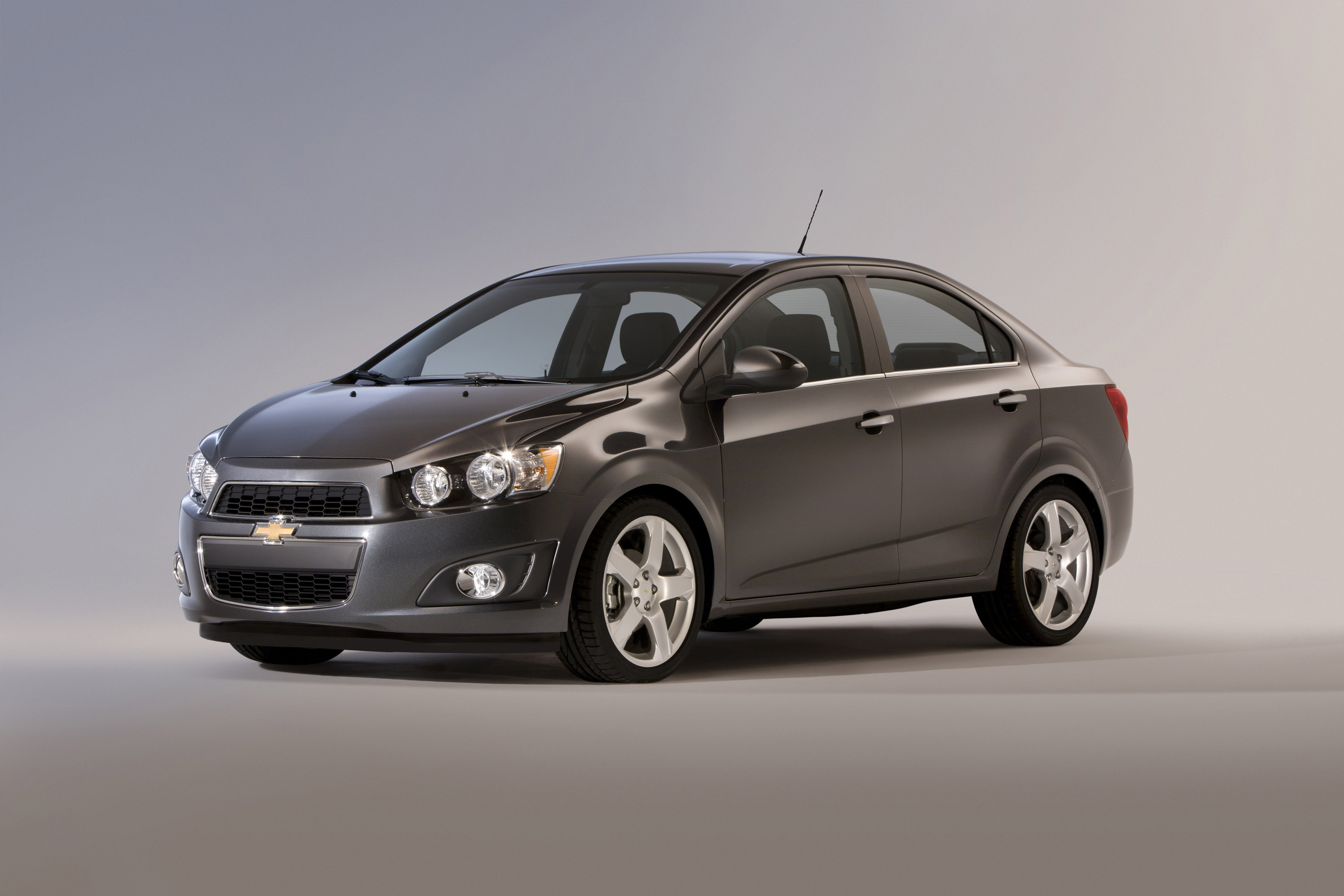 Chevrolet Sonic photo #2