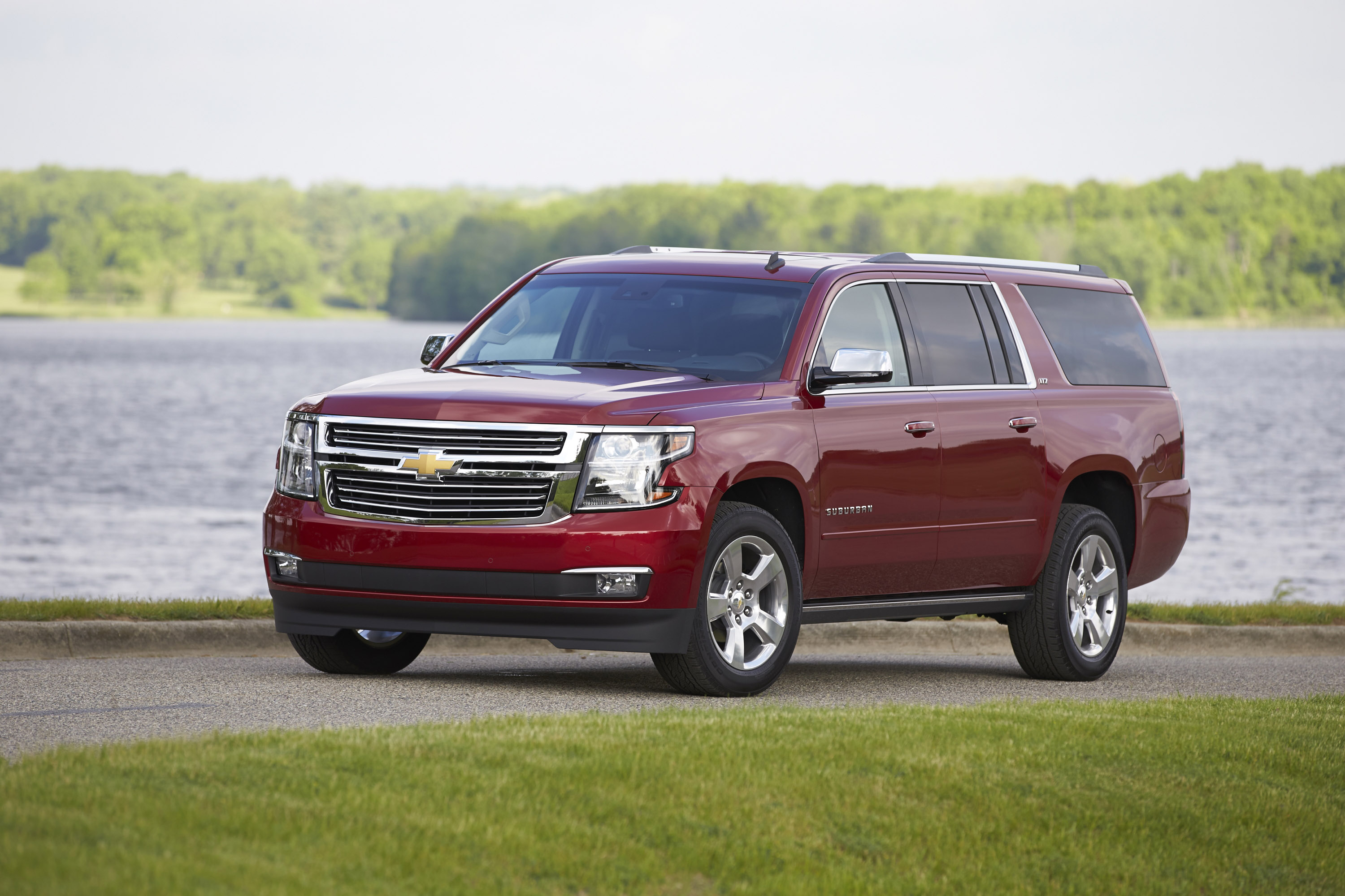 Chevrolet Suburban LTZ photo #1