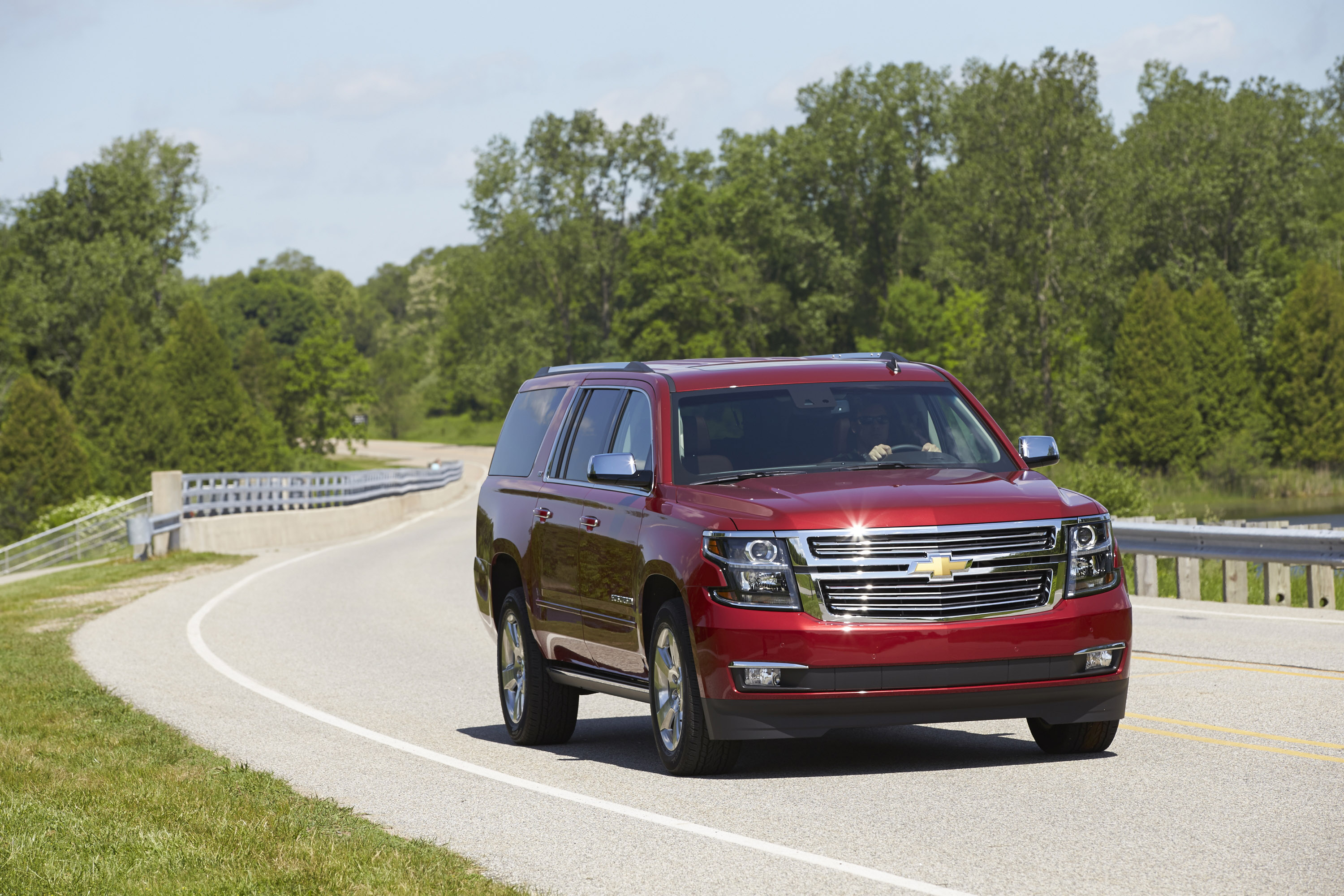 Chevrolet Suburban LTZ photo #4