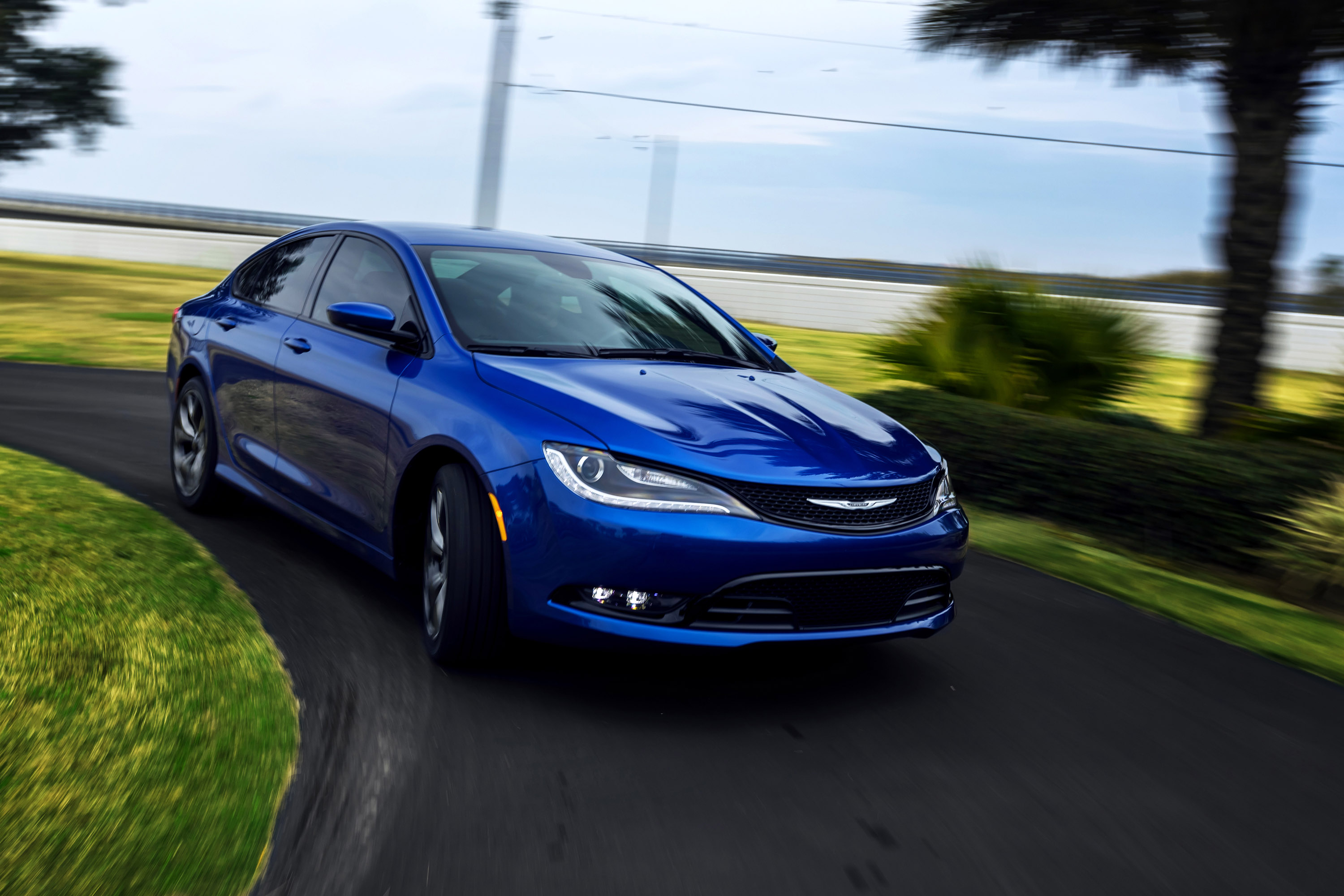 Chrysler 200 photo #20