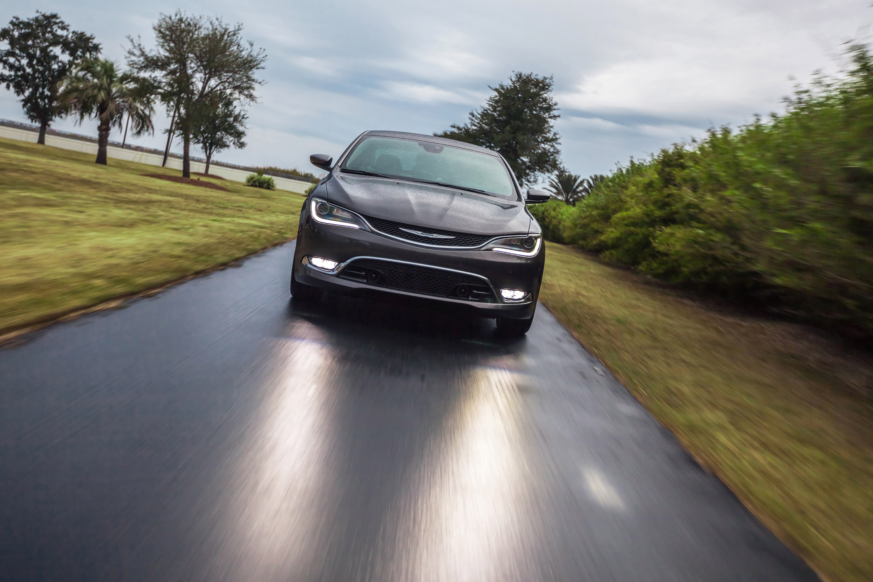 Chrysler 200 photo #23