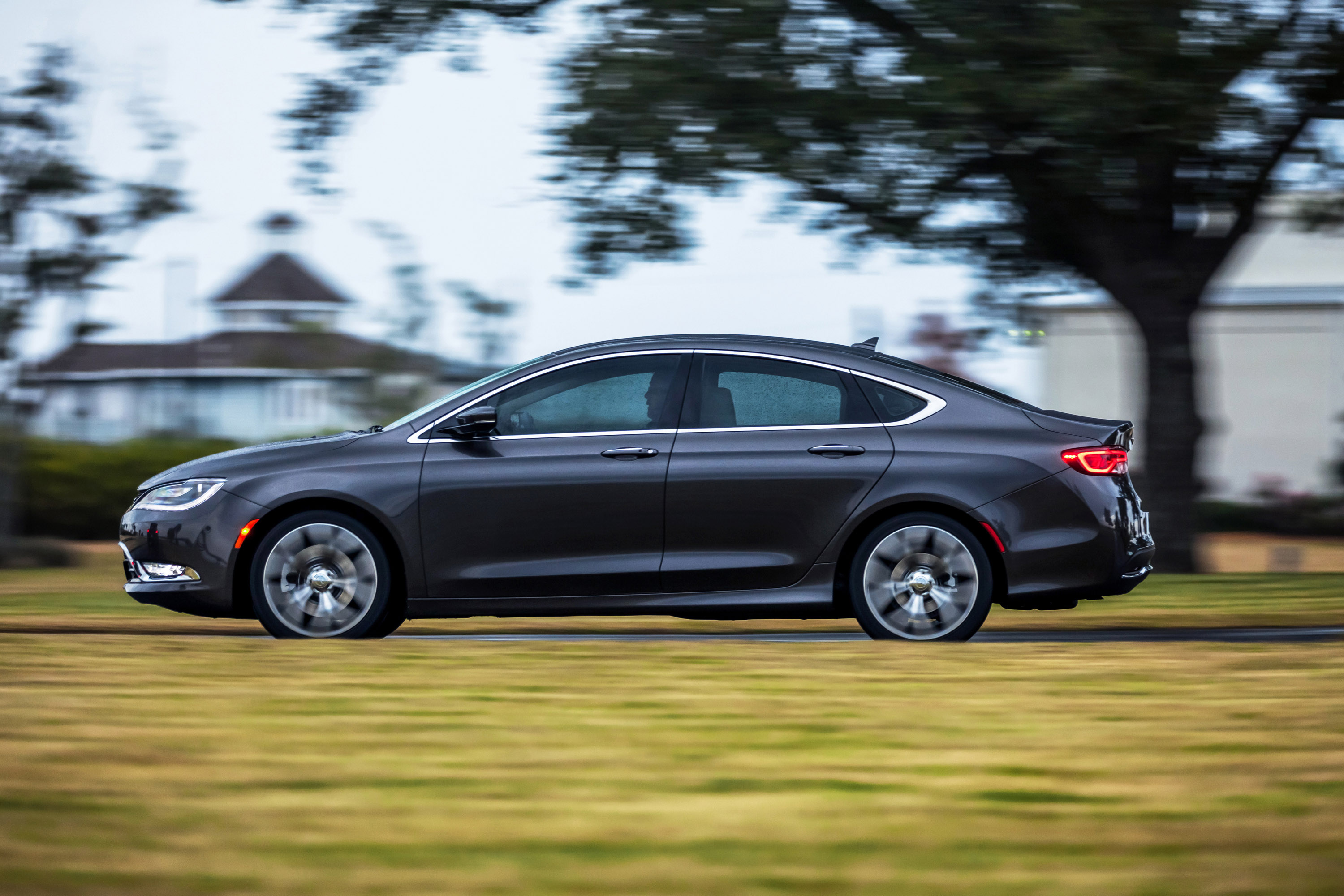 Chrysler 200 photo #34