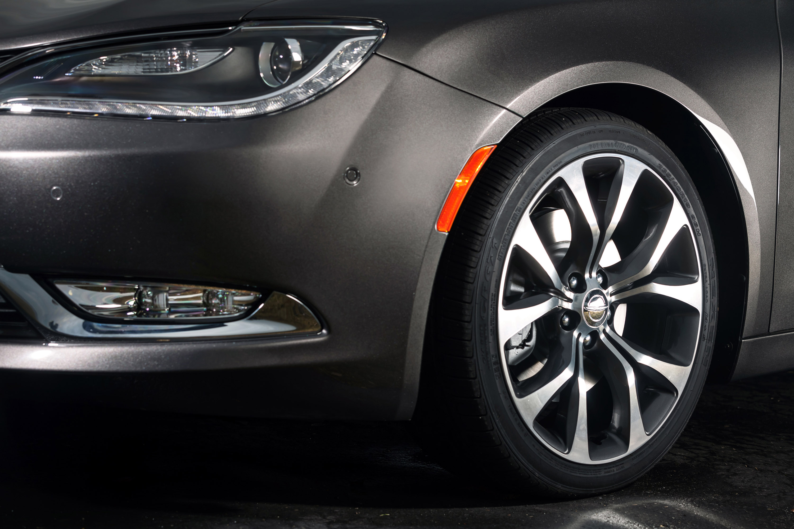 Chrysler 200 photo #93