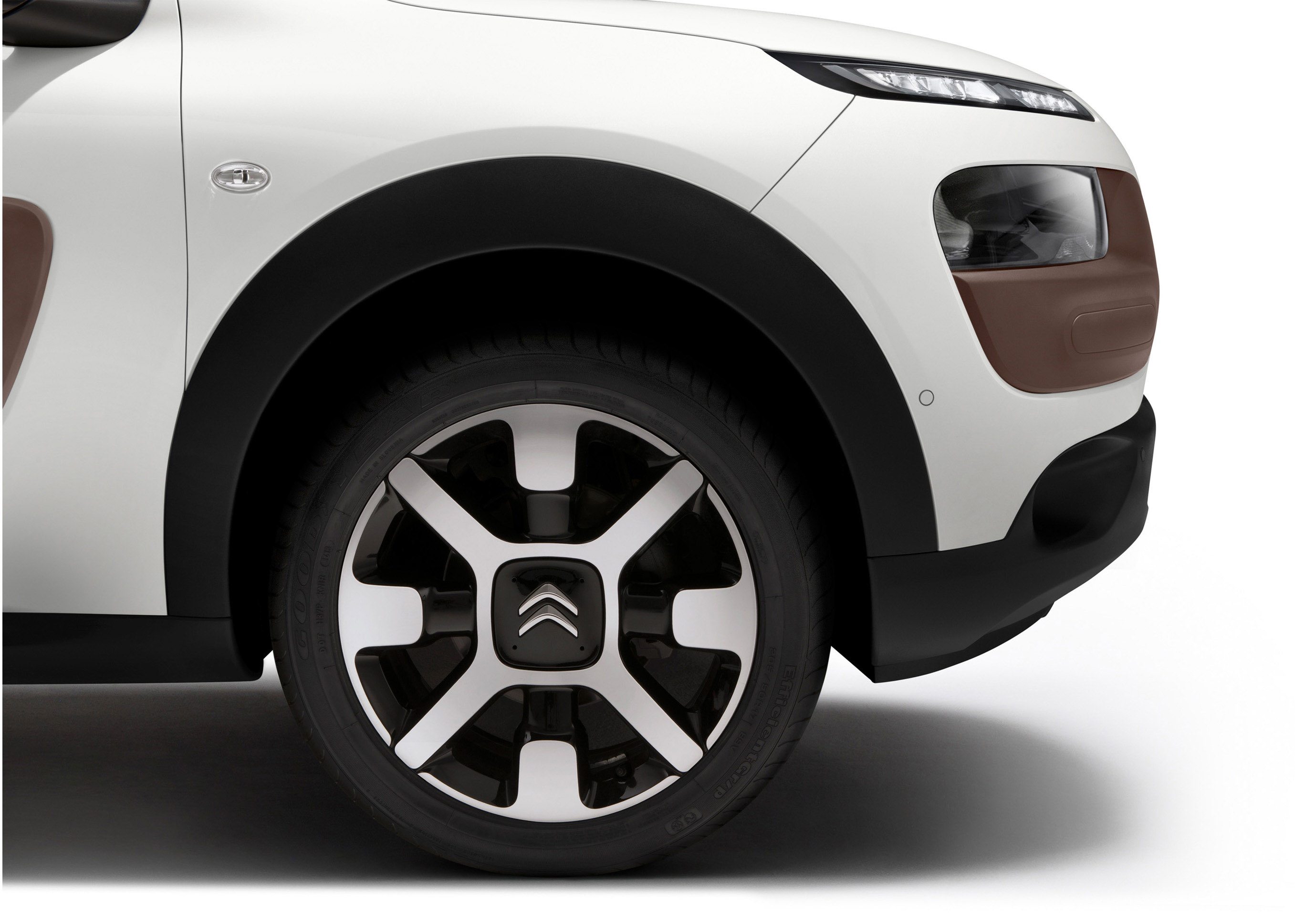 Citroen C4 Cactus photo #23