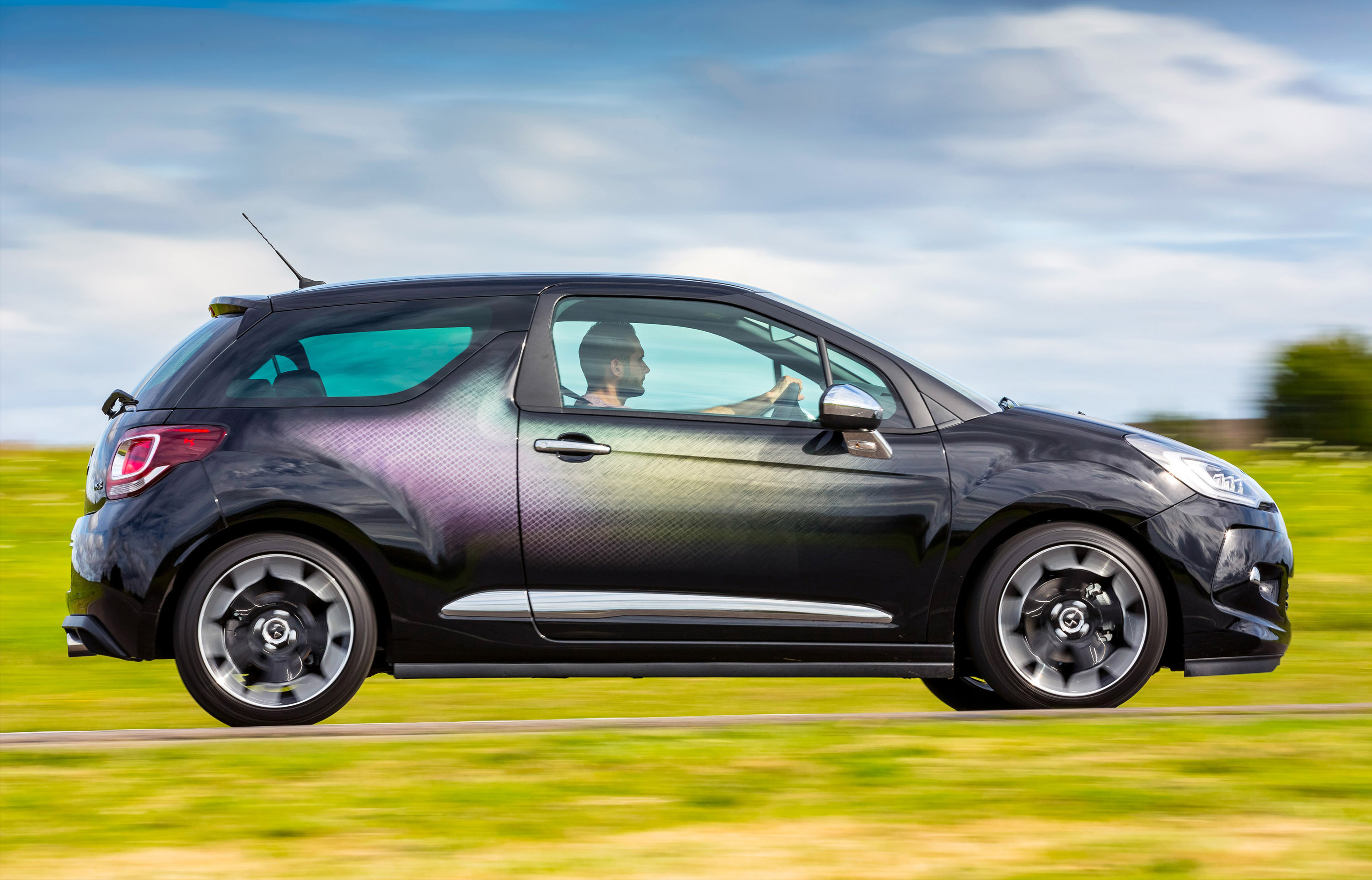 Citroen DS3 Dark Light photo #9