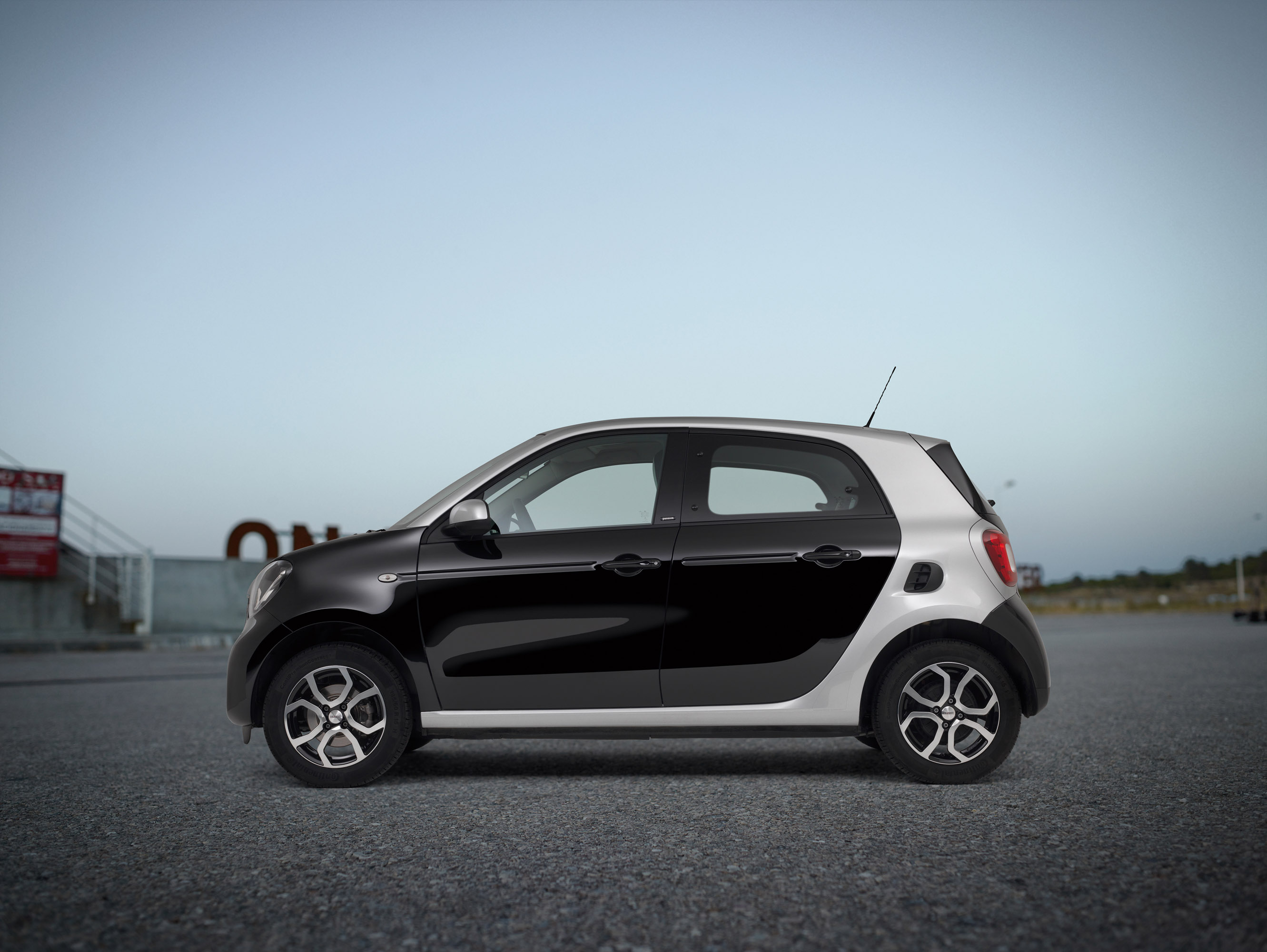 Dezent Smart ForFour TS dark photo #2