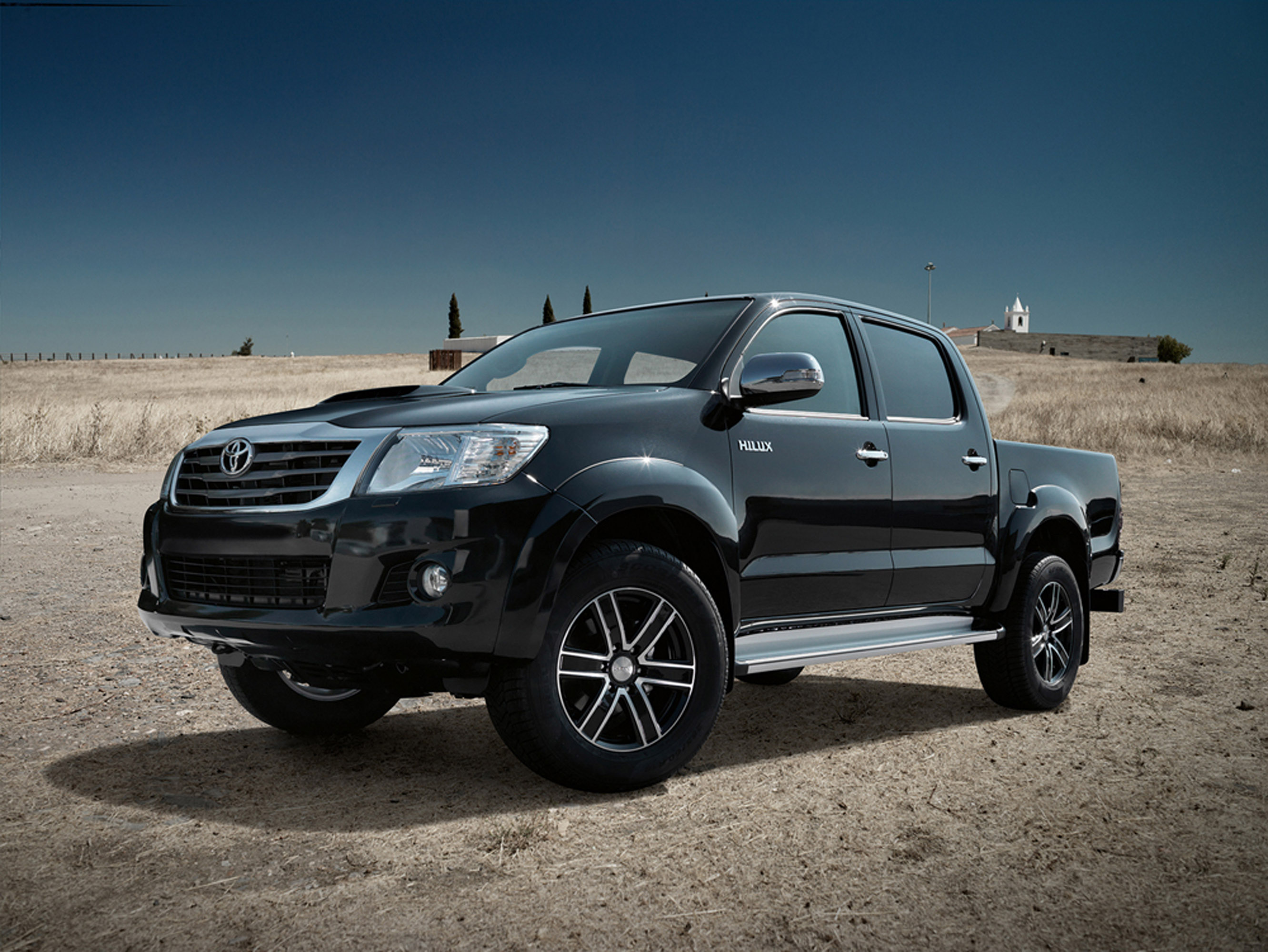 Dezent Toyota Hilux photo #1