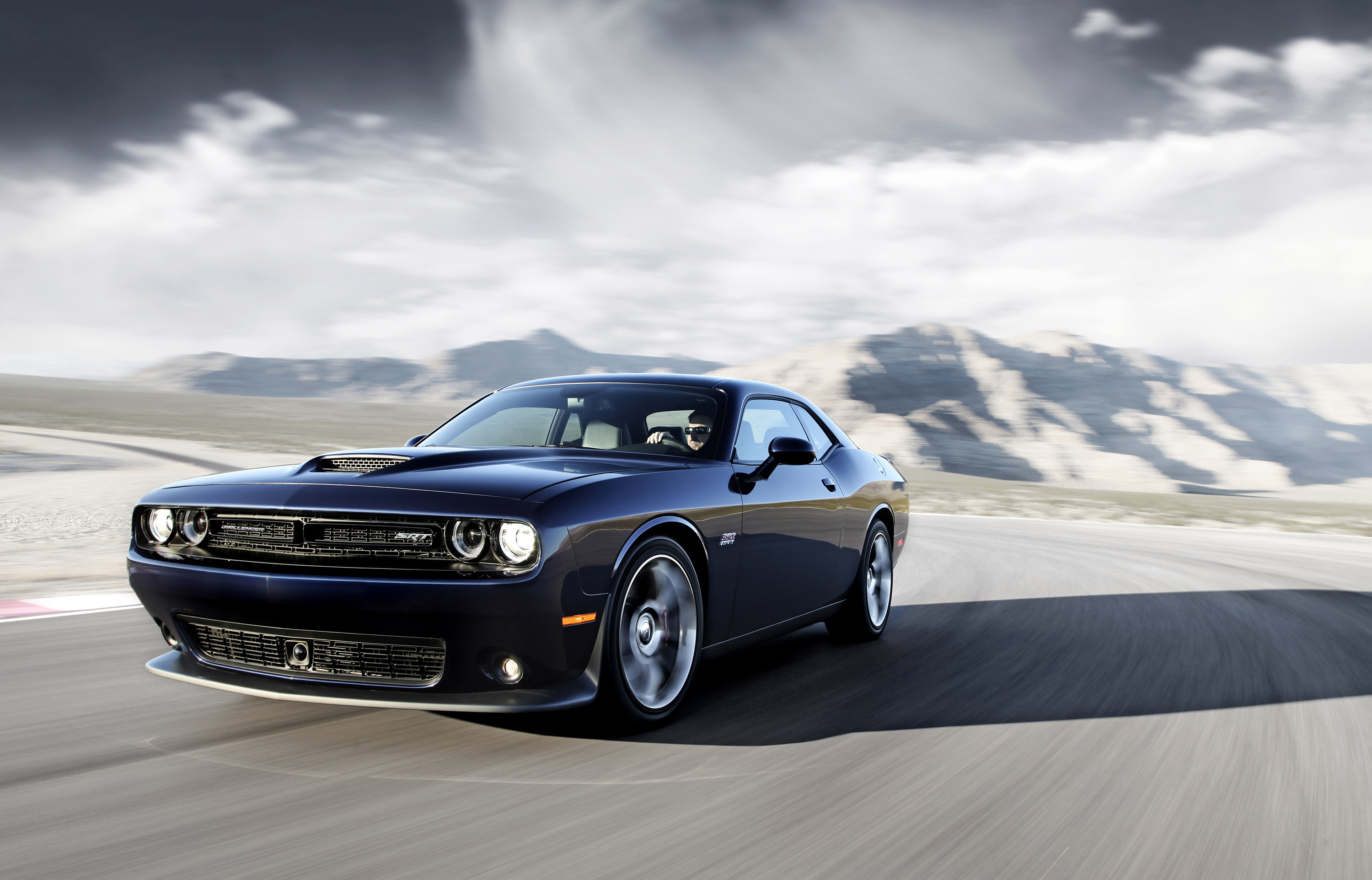 Dodge Challenger SRT photo #1