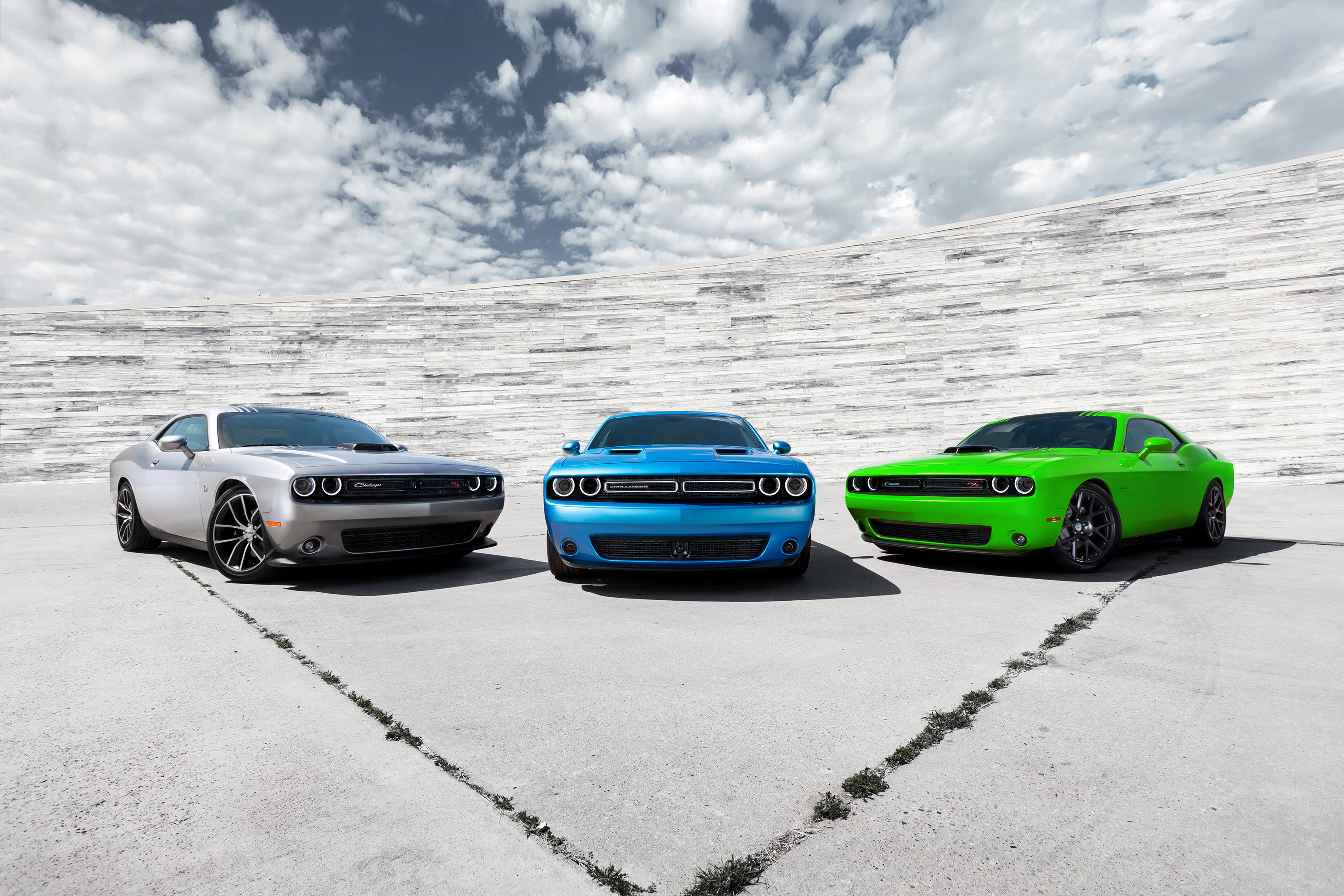 Dodge Challenger photo #16