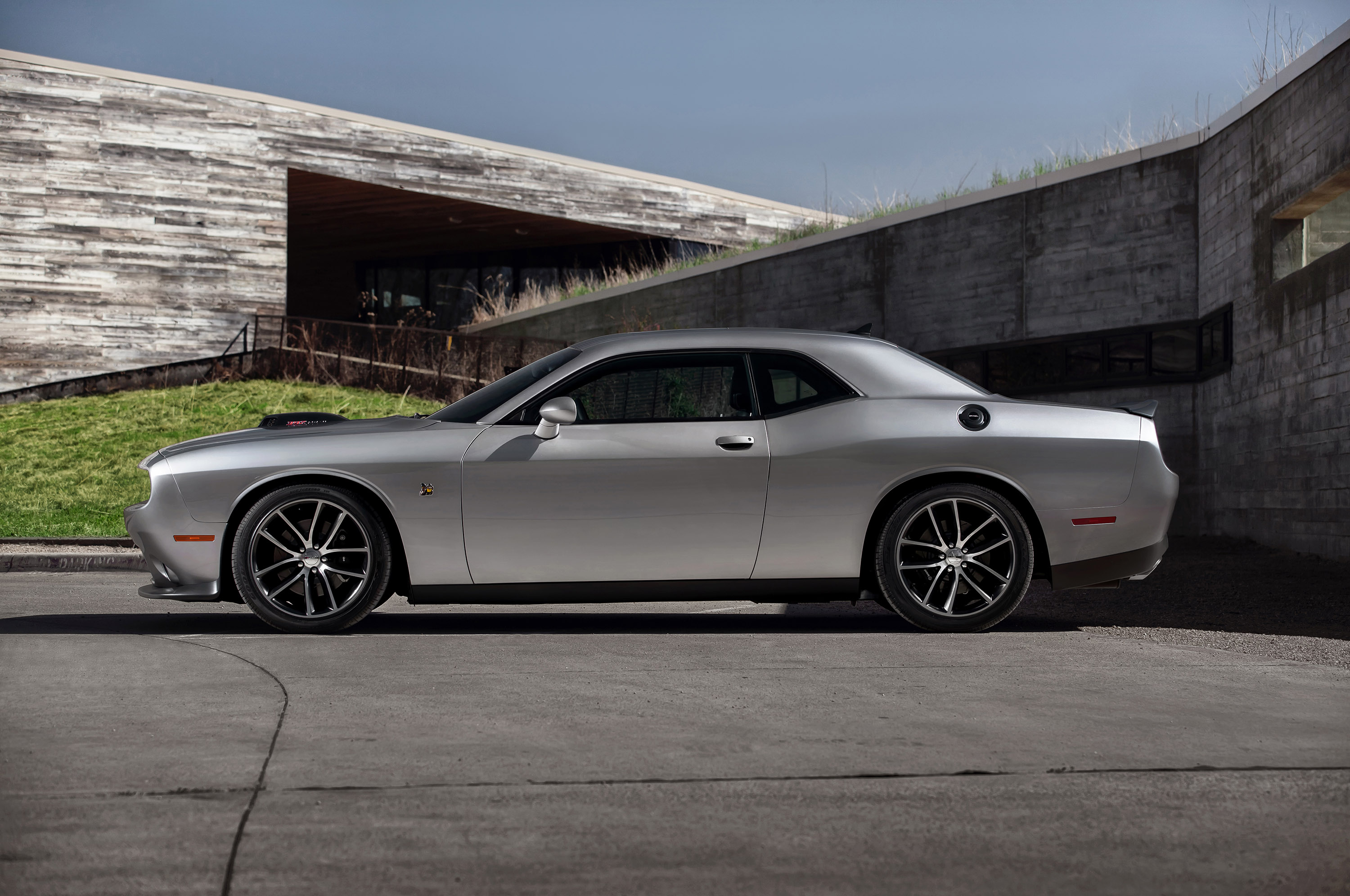 Dodge Challenger photo #20