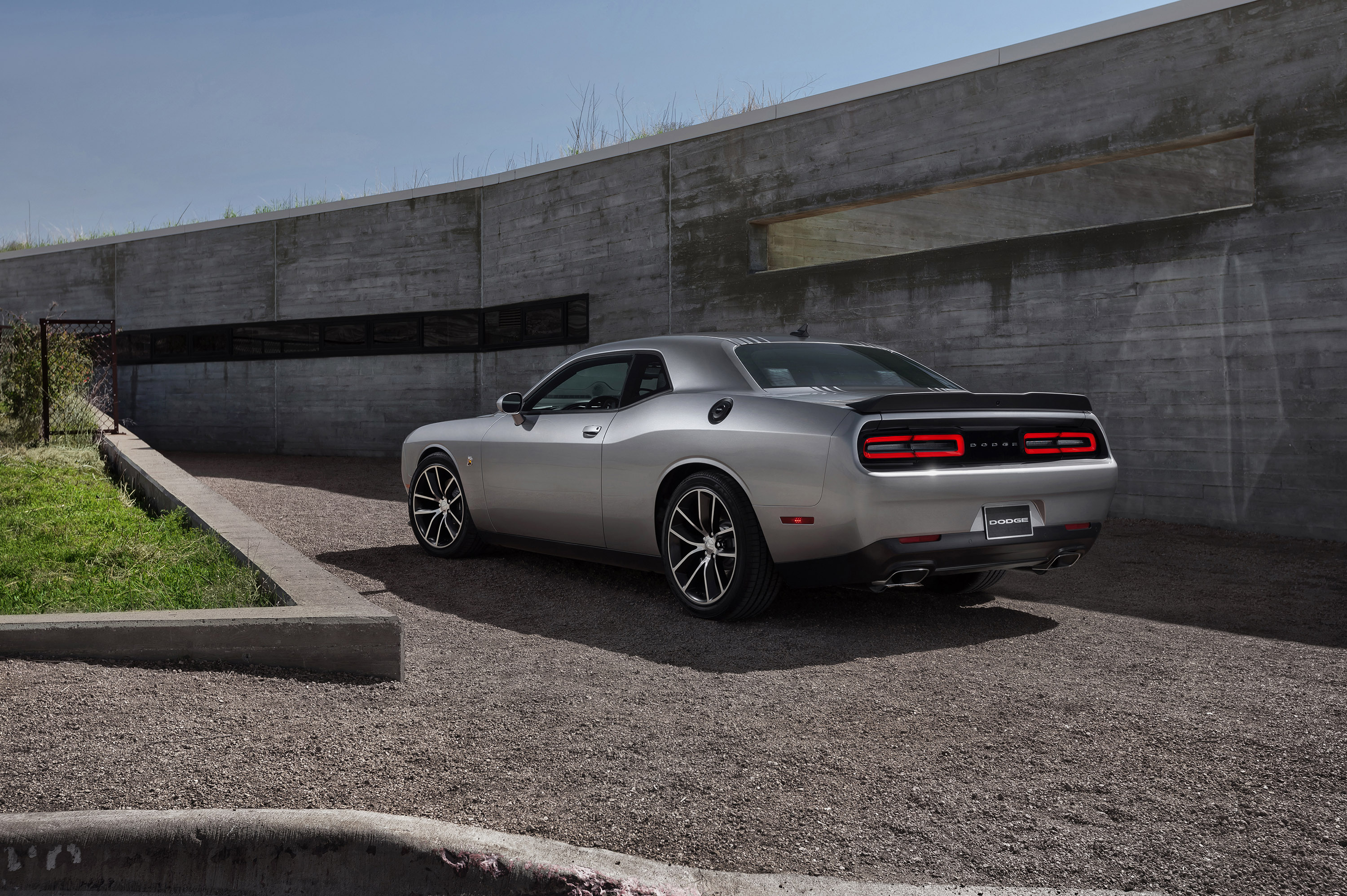 Dodge Challenger photo #28
