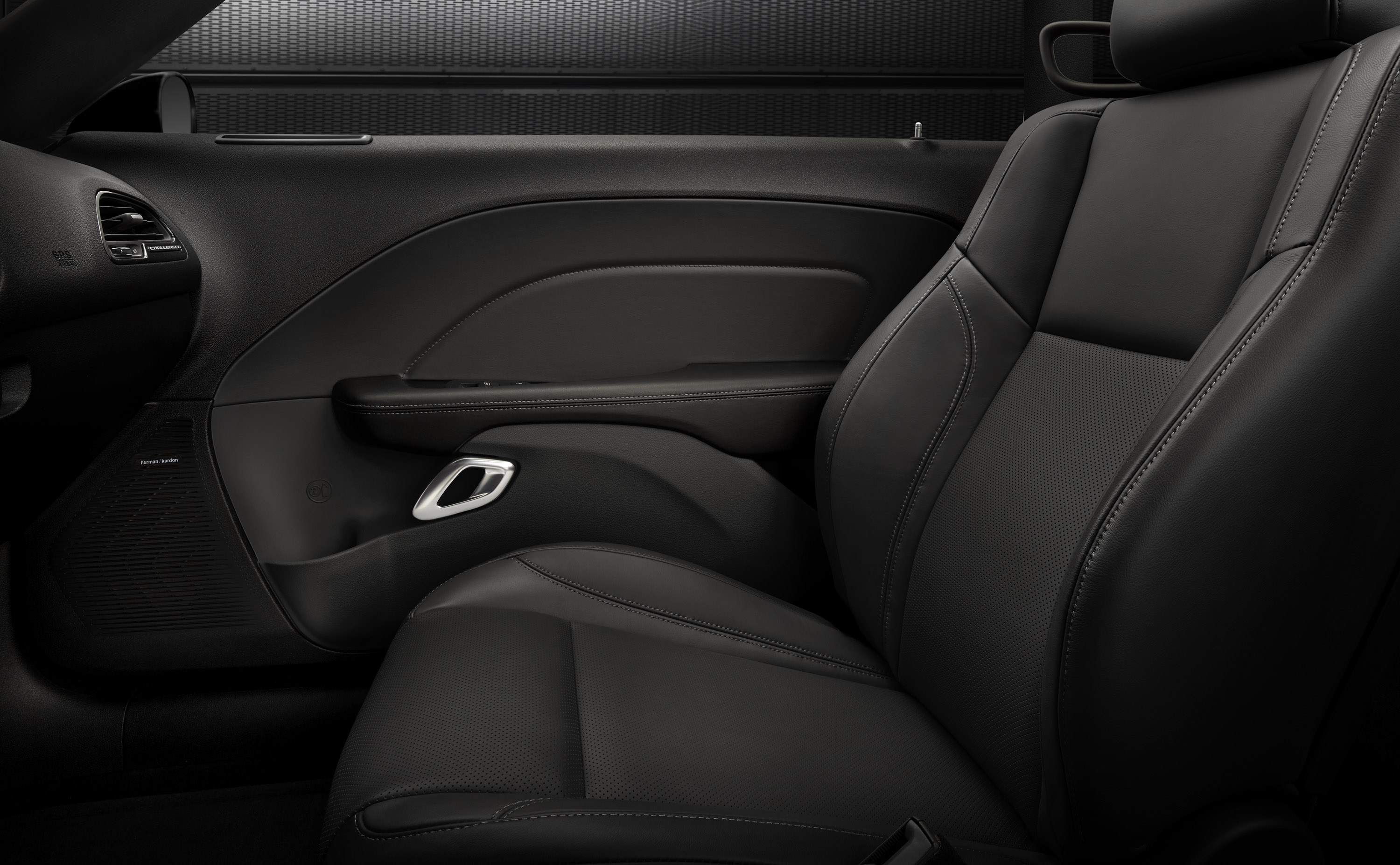 Dodge Challenger photo #76