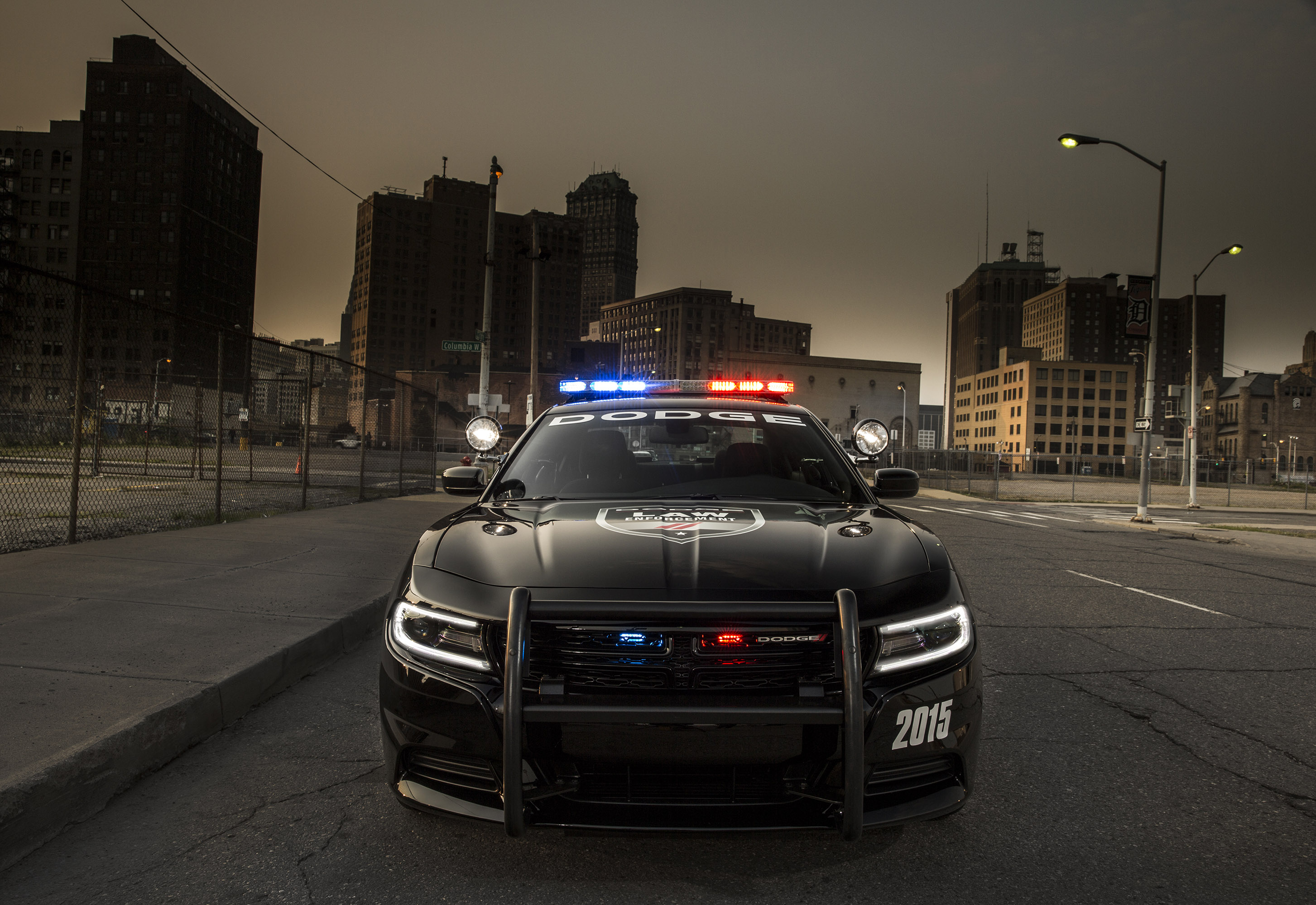 Dodge Charger Pursuit photo #2